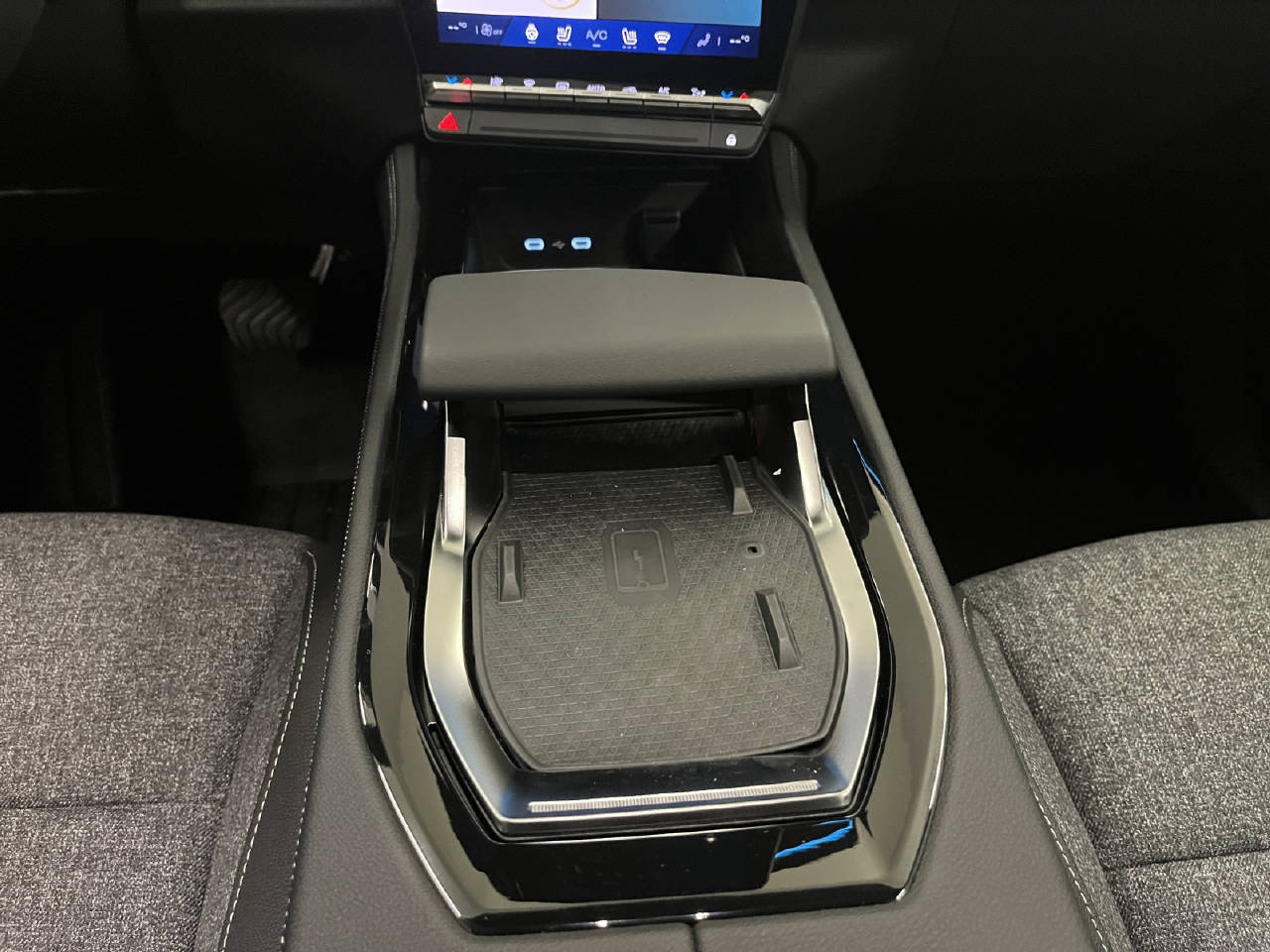 RENAULT Austral 1.2 E-Tech techno-image-11