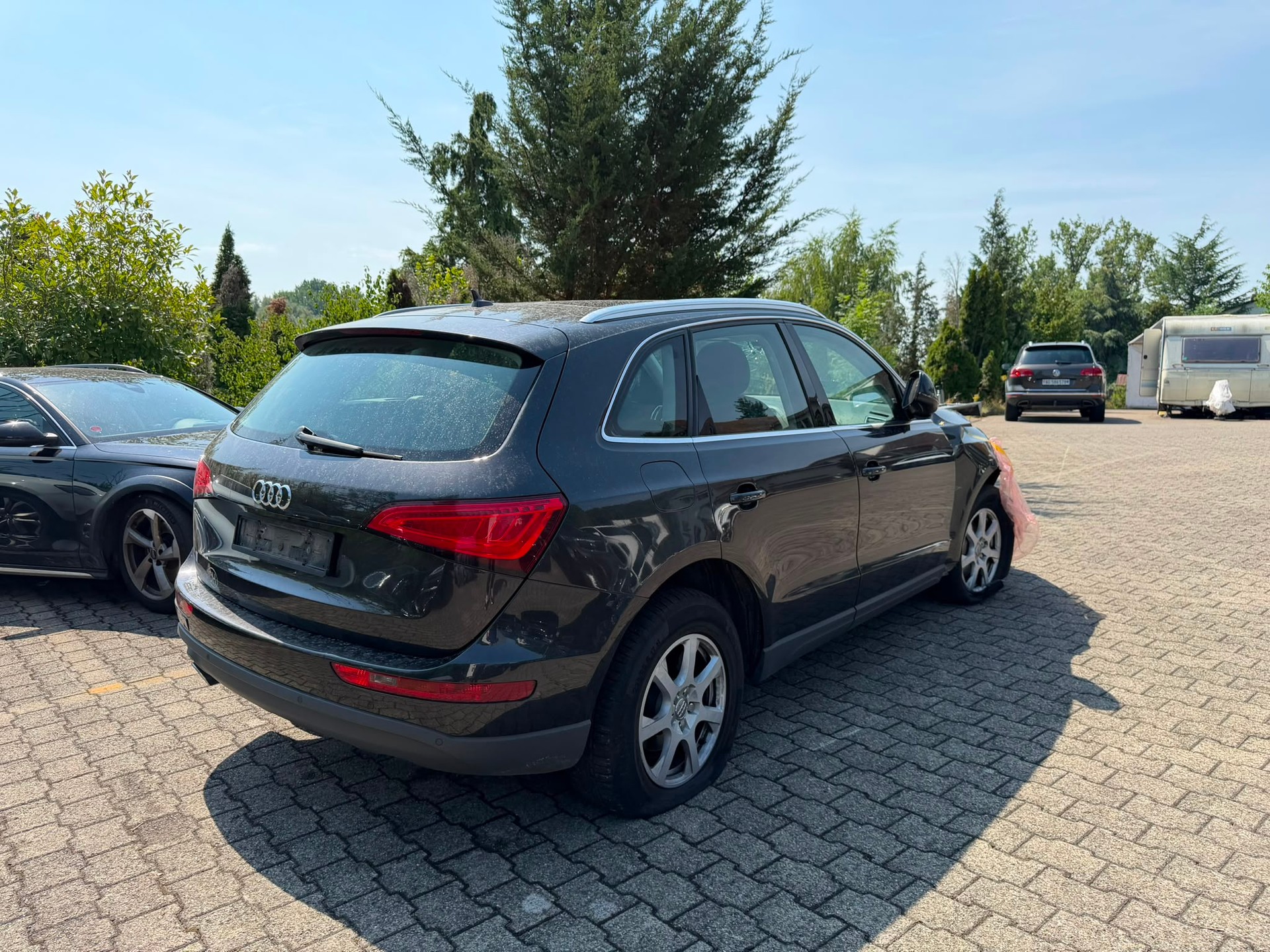 AUDI Q5 2.0 TDI quattro S-tronic-image-2
