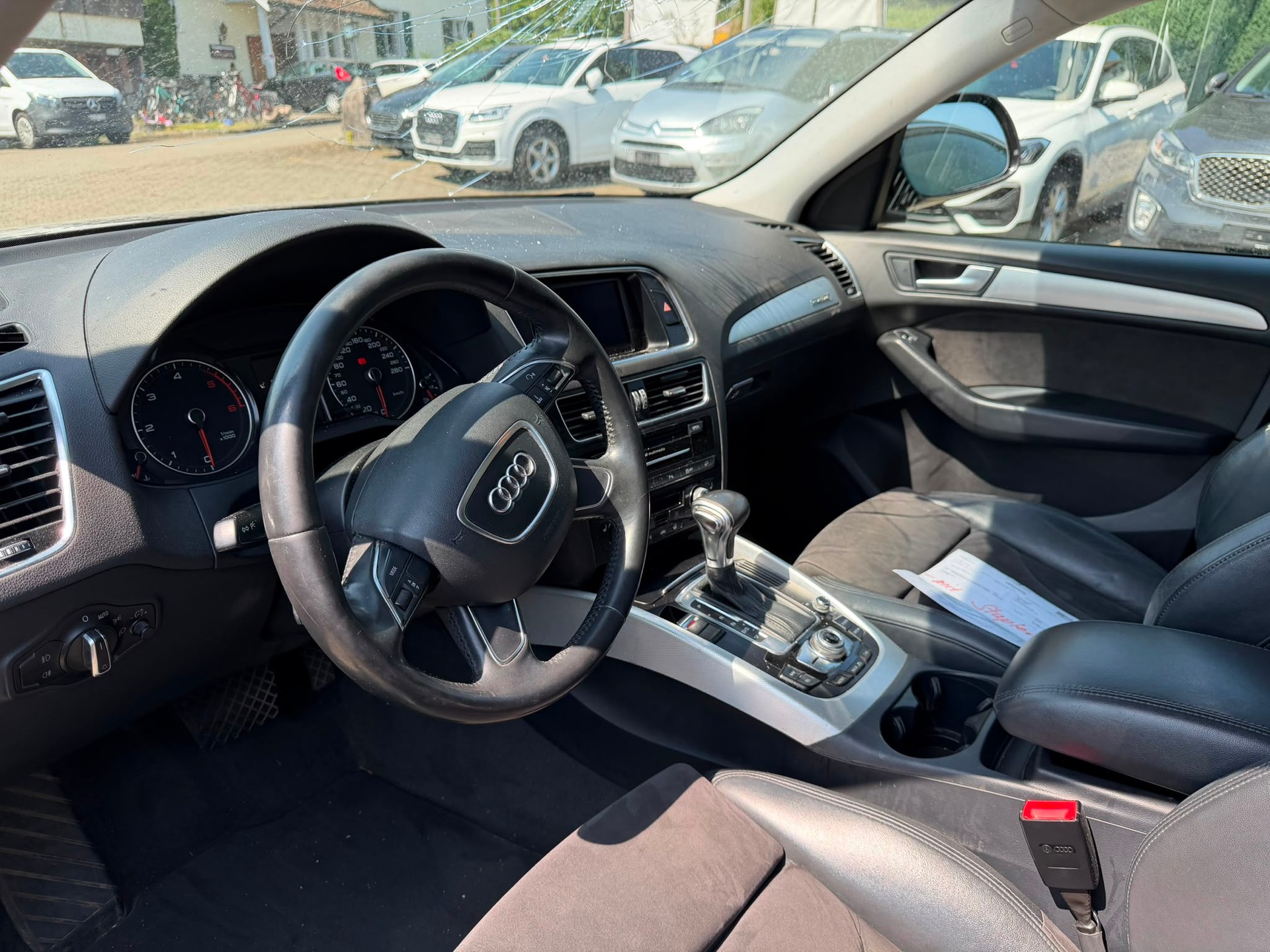 AUDI Q5 2.0 TDI quattro S-tronic-image-4