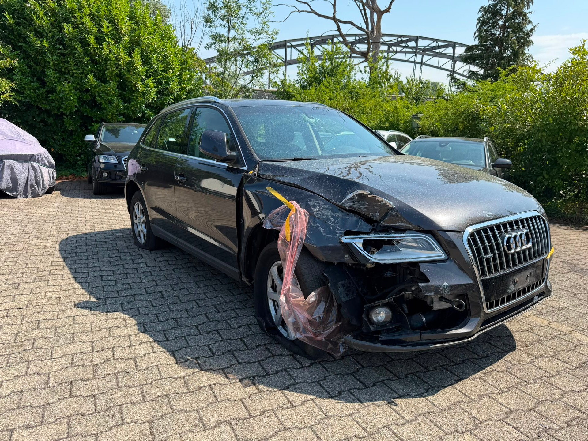 AUDI Q5 2.0 TDI quattro S-tronic-image-1