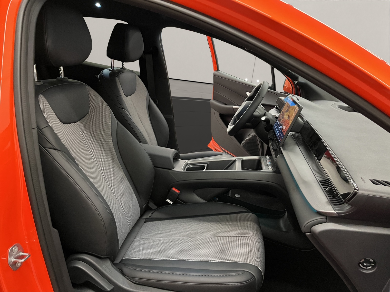 BYD Dolphin G DM-i Comfort-image-12