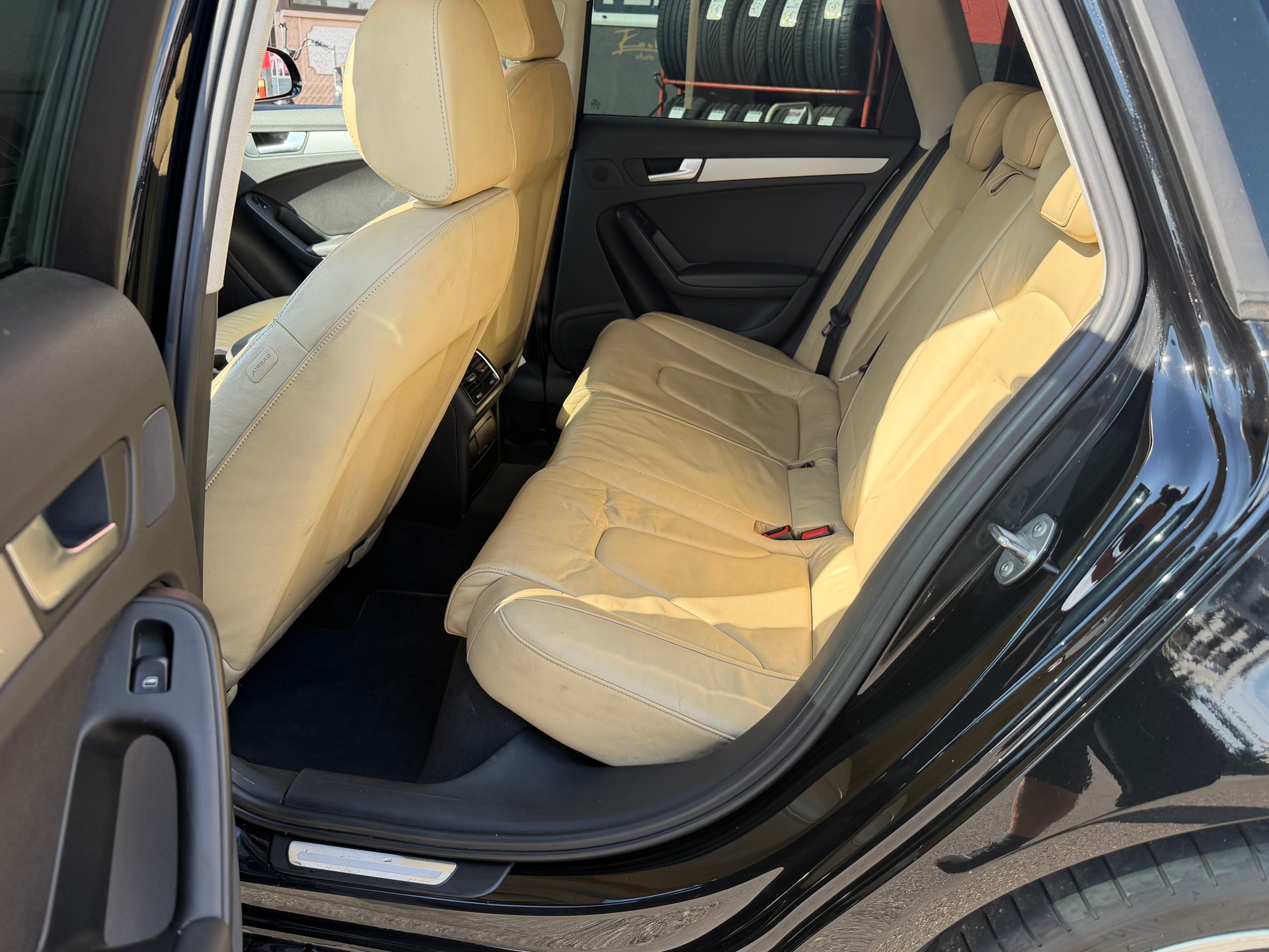 AUDI A4 Avant 2.0 TDI multitronic-image-8