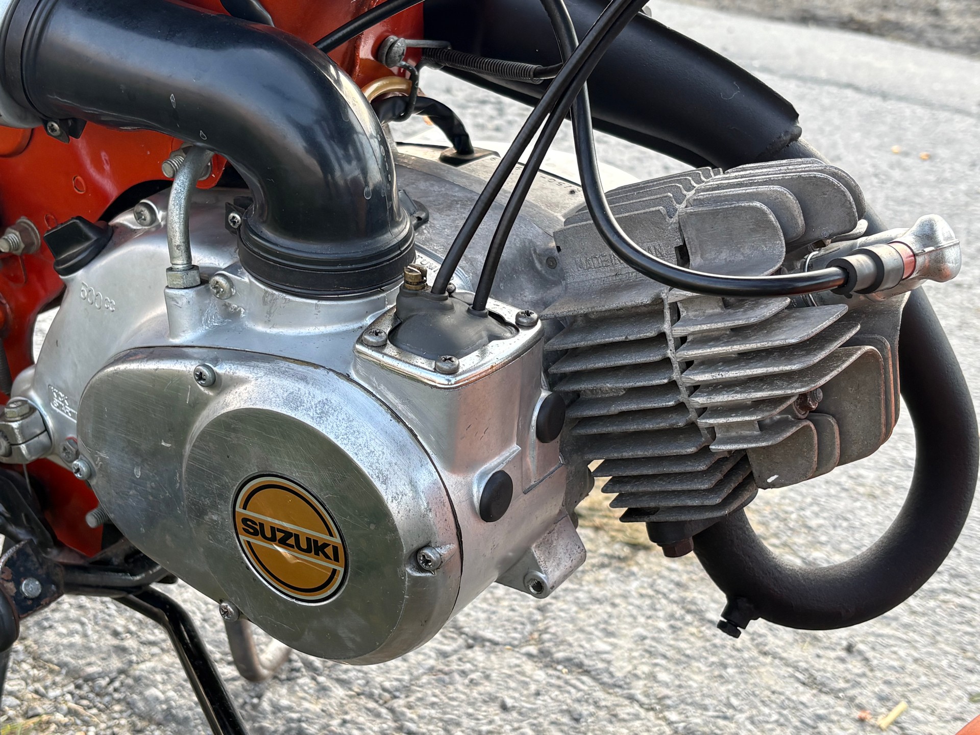 SUZUKI RV-image-2