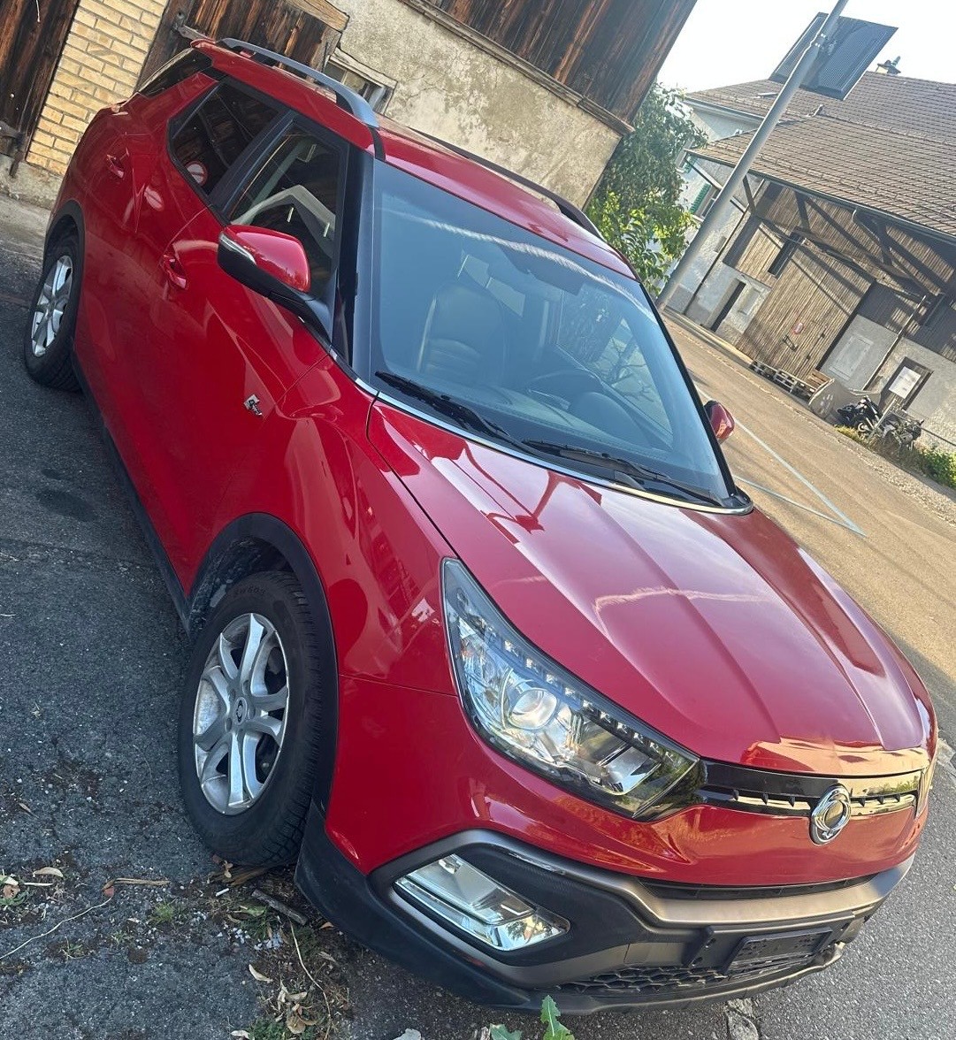 KGM-SsangYong XLV 1.6 eXDi Crystal 4WD Automatic-showroom-element-1