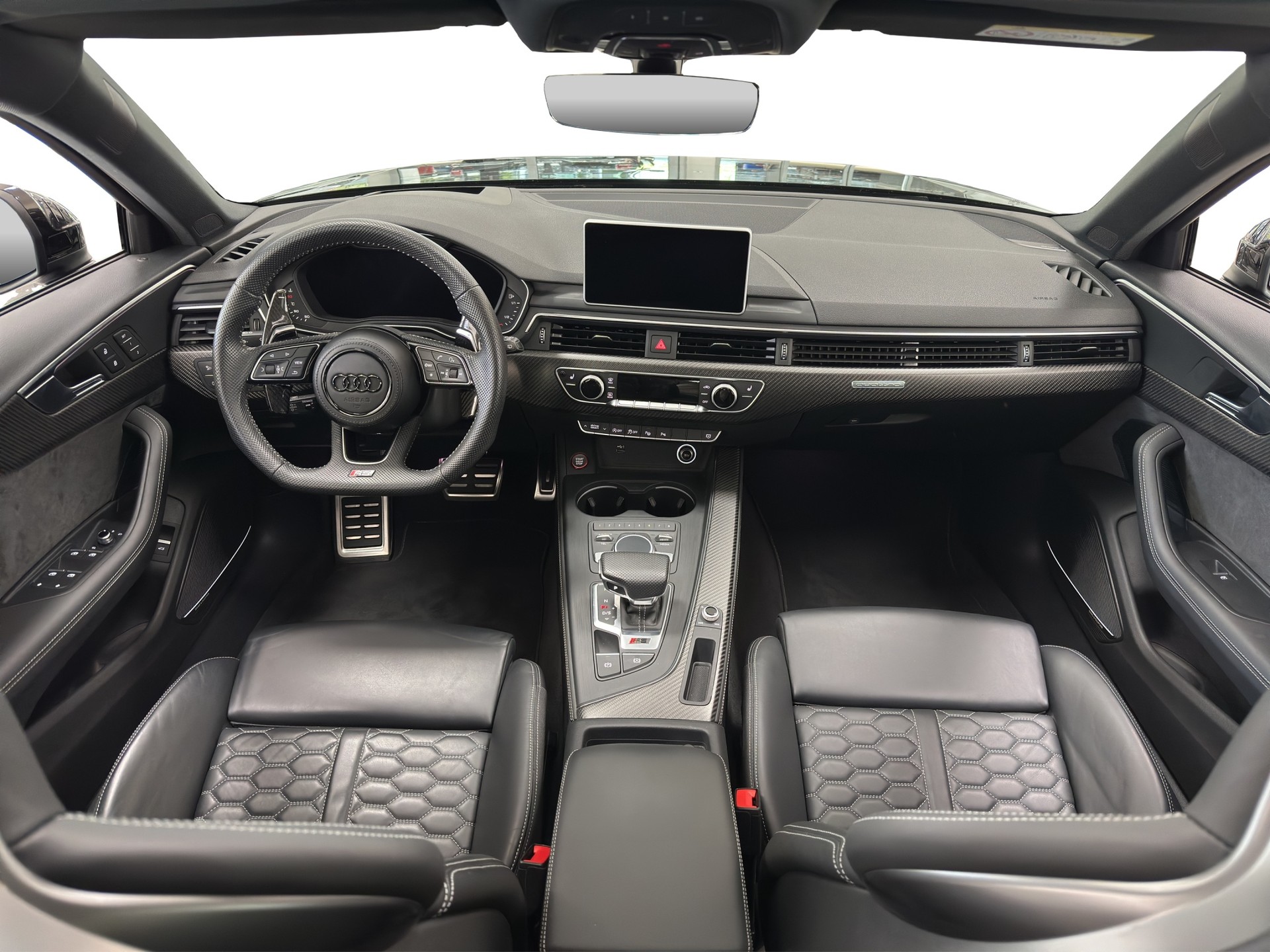 AUDI RS4 Avant 2.9 TFSI quattro tiptronic-image-17