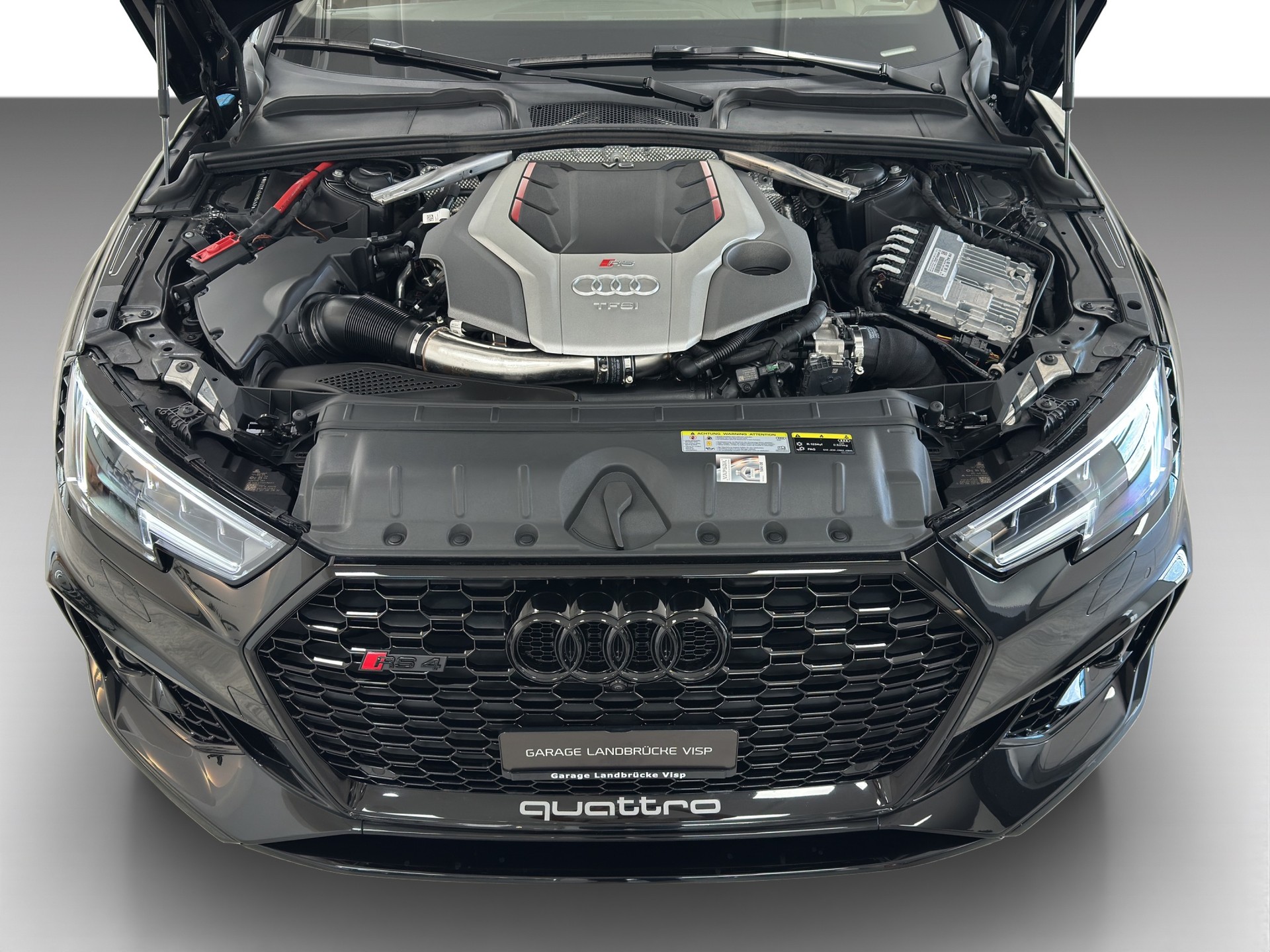 AUDI RS4 Avant 2.9 TFSI quattro tiptronic-image-3
