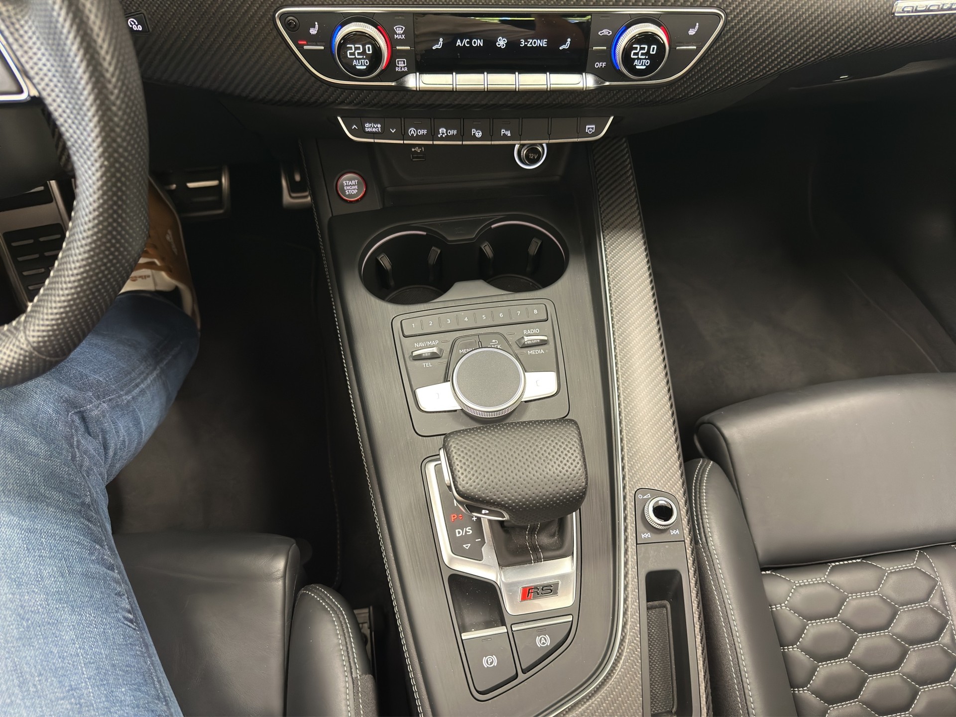 AUDI RS4 Avant 2.9 TFSI quattro tiptronic-image-24