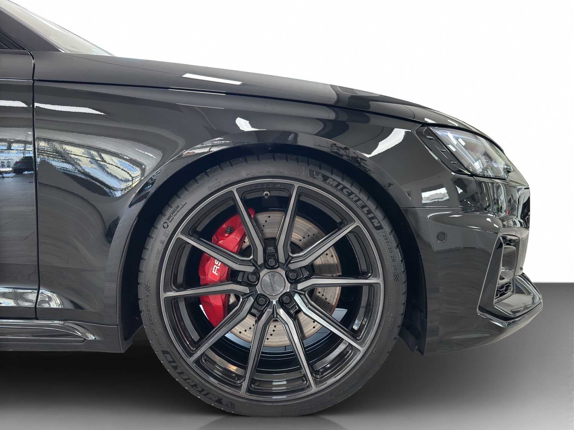 AUDI RS4 Avant 2.9 TFSI quattro tiptronic-image-5