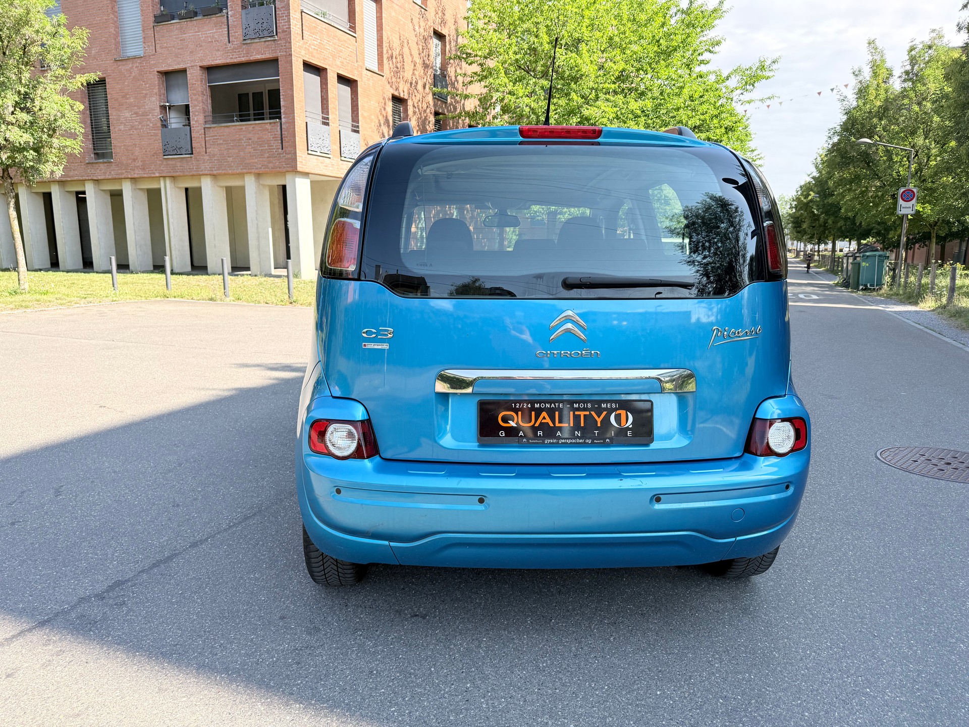 CITROEN C3 Picasso 1.4i 16V Exclusive-image-9