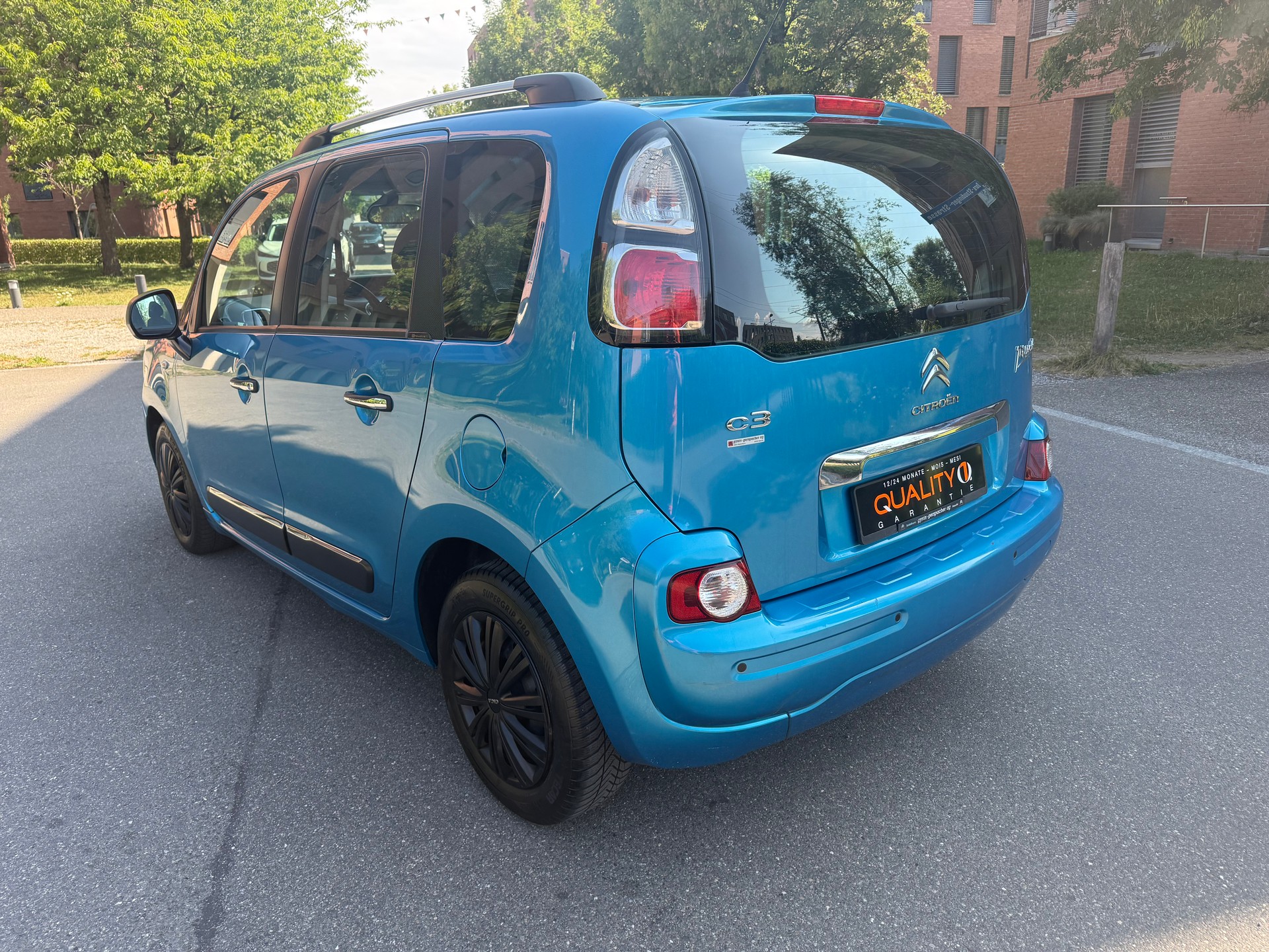 CITROEN C3 Picasso 1.4i 16V Exclusive-image-10