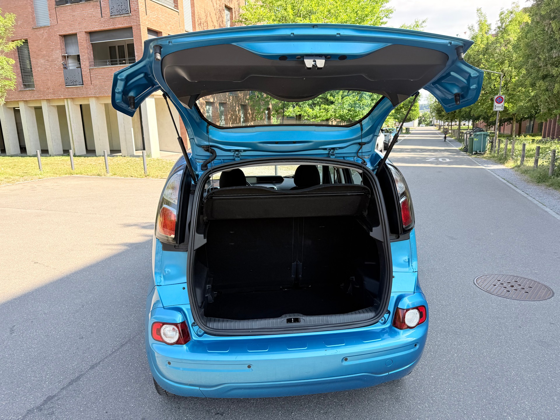 CITROEN C3 Picasso 1.4i 16V Exclusive-image-19