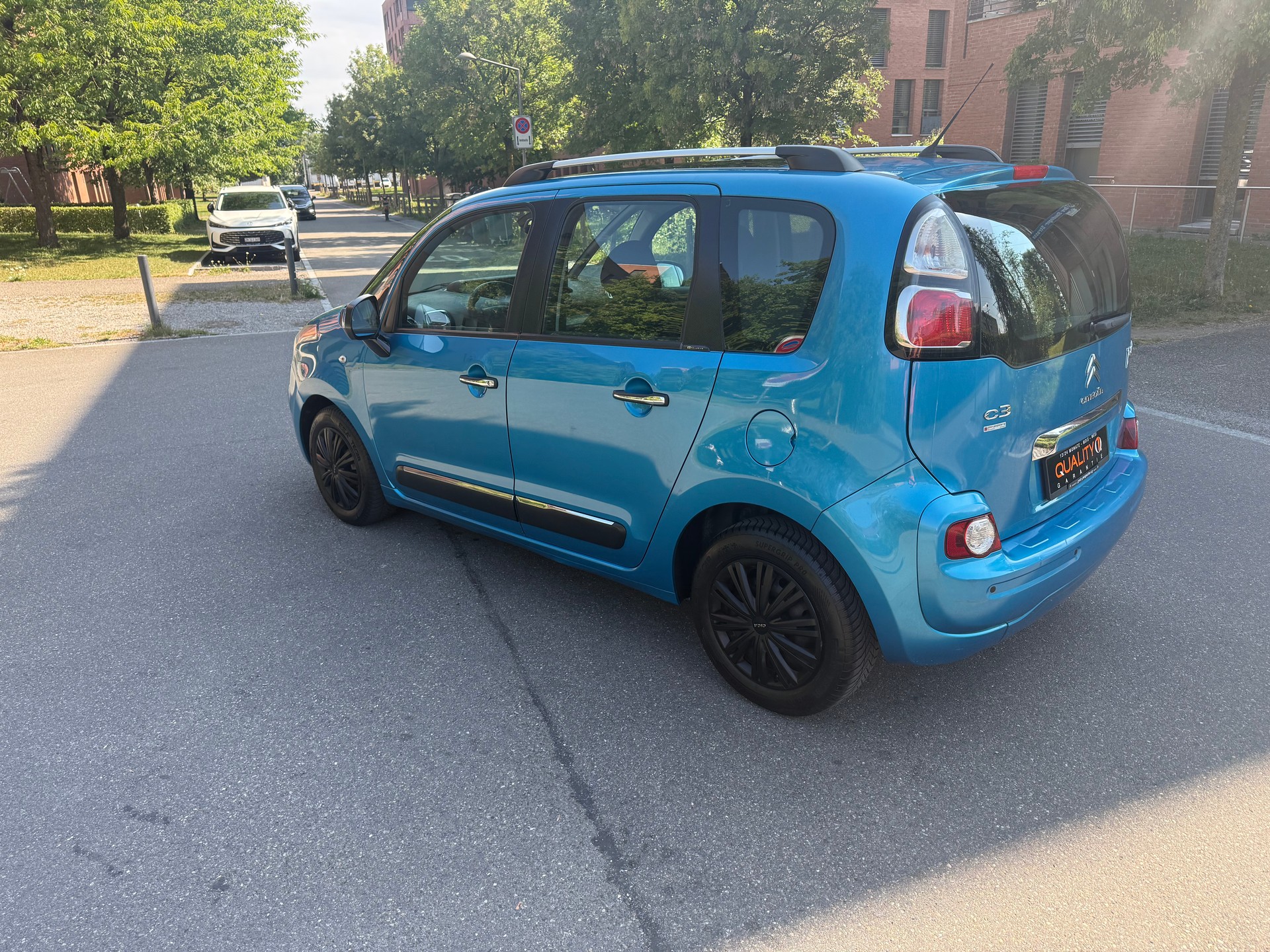 CITROEN C3 Picasso 1.4i 16V Exclusive-image-11