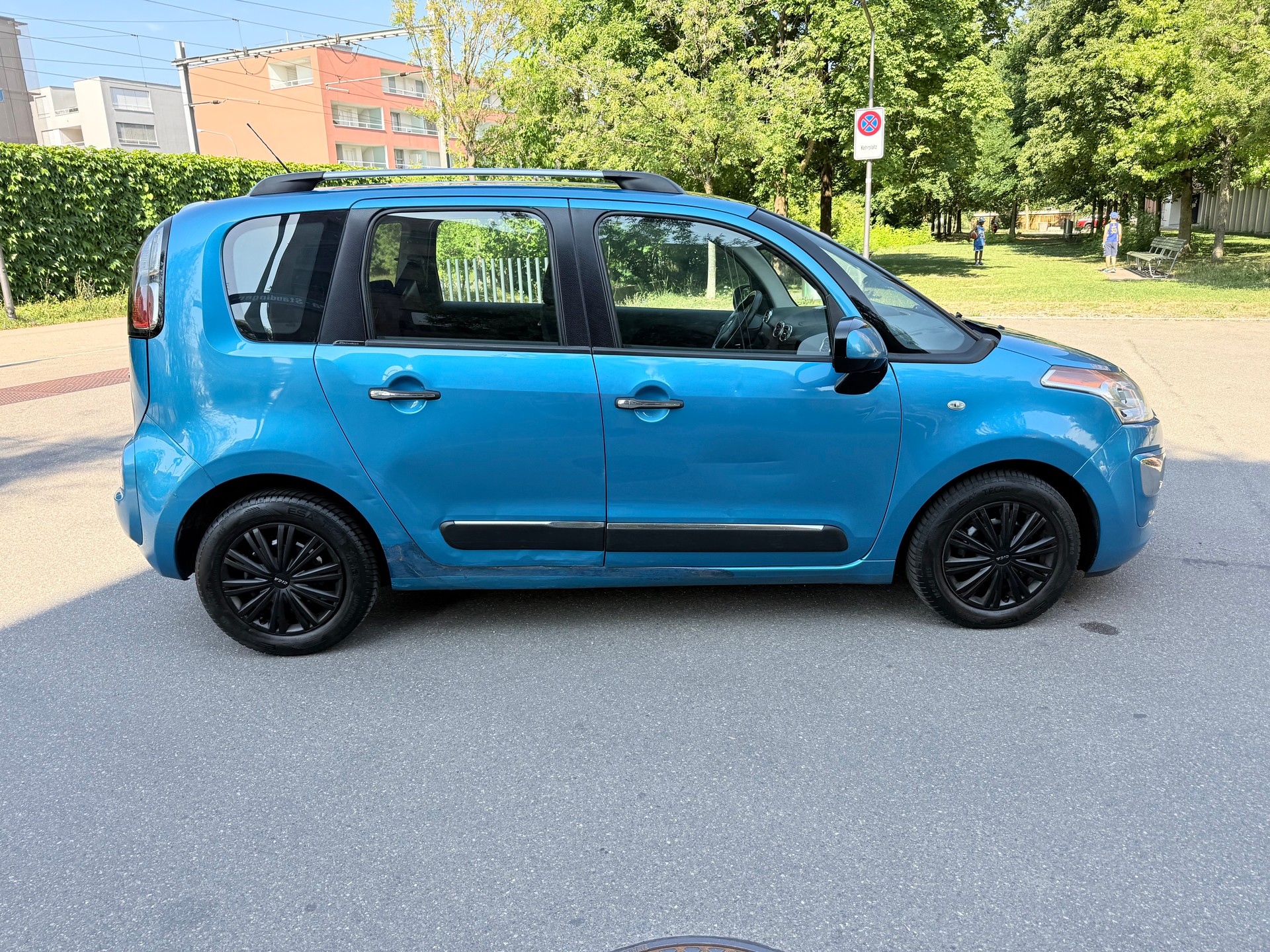 CITROEN C3 Picasso 1.4i 16V Exclusive-image-6