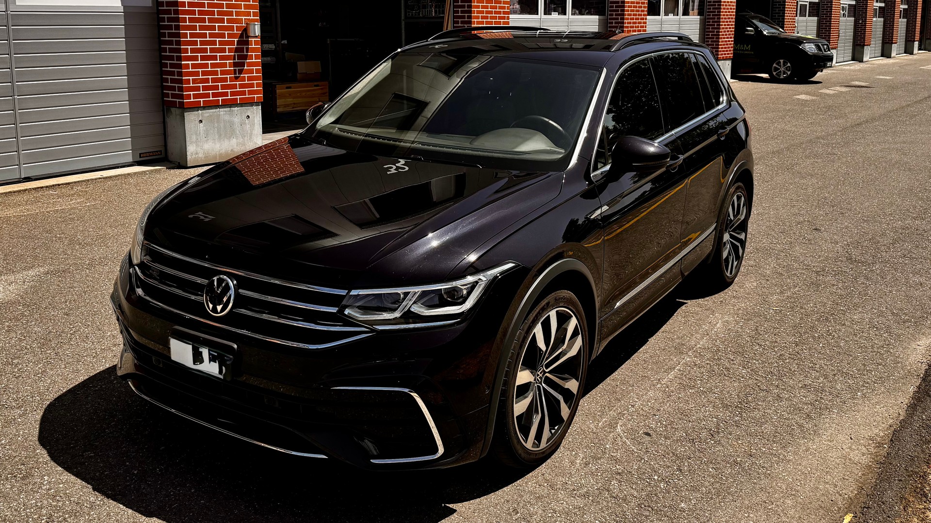 VW Tiguan 2.0 TDI SCR Elegance 4Motion DSG-image-0
