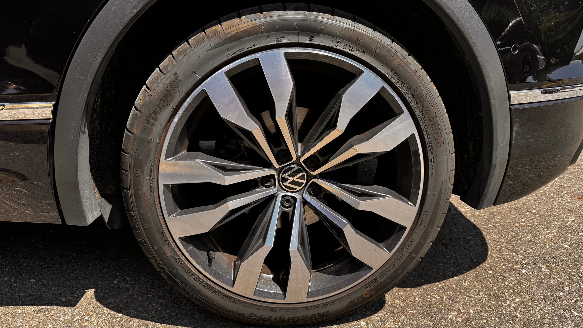 VW Tiguan 2.0 TDI SCR Elegance 4Motion DSG-image-6