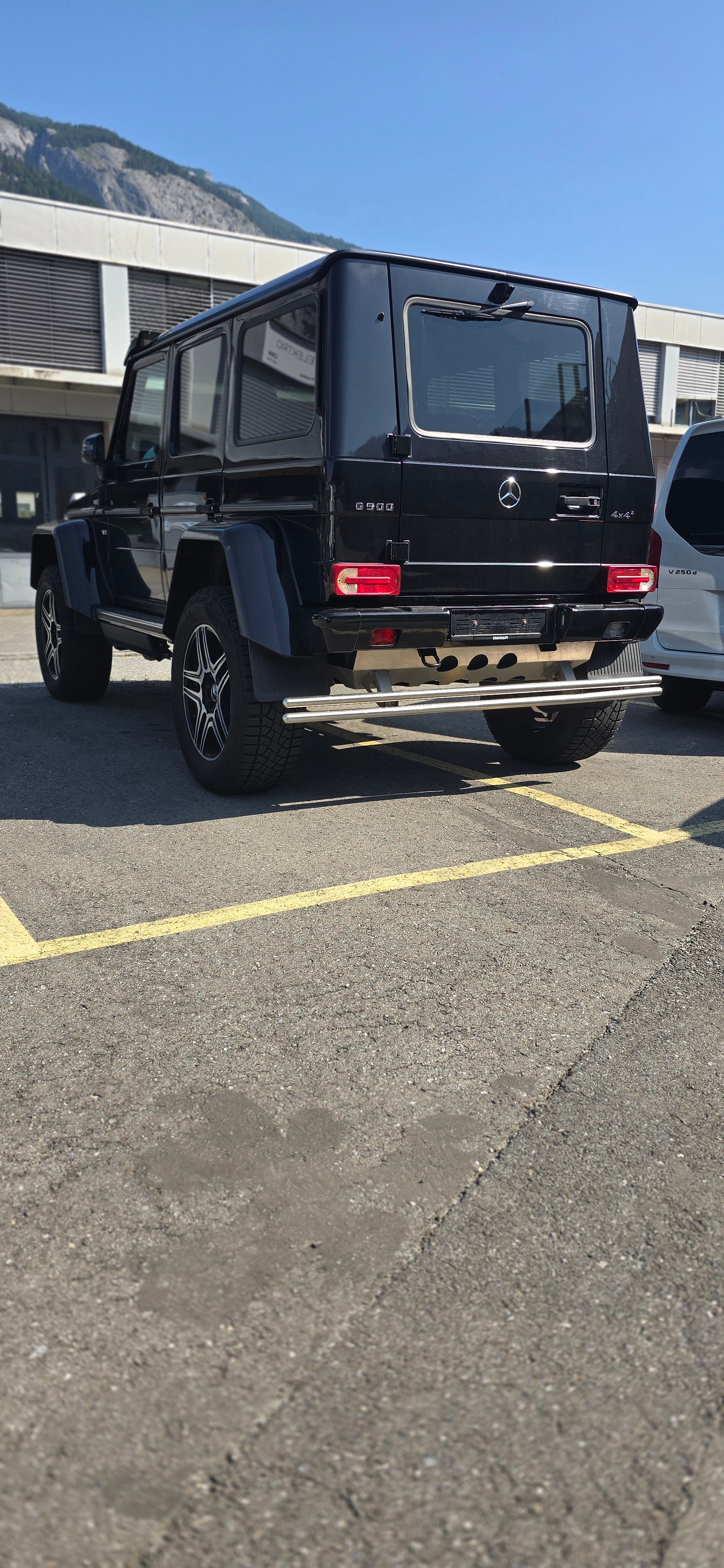 MERCEDES-BENZ 4x4 / 2 Brabus 500 PS-image-2