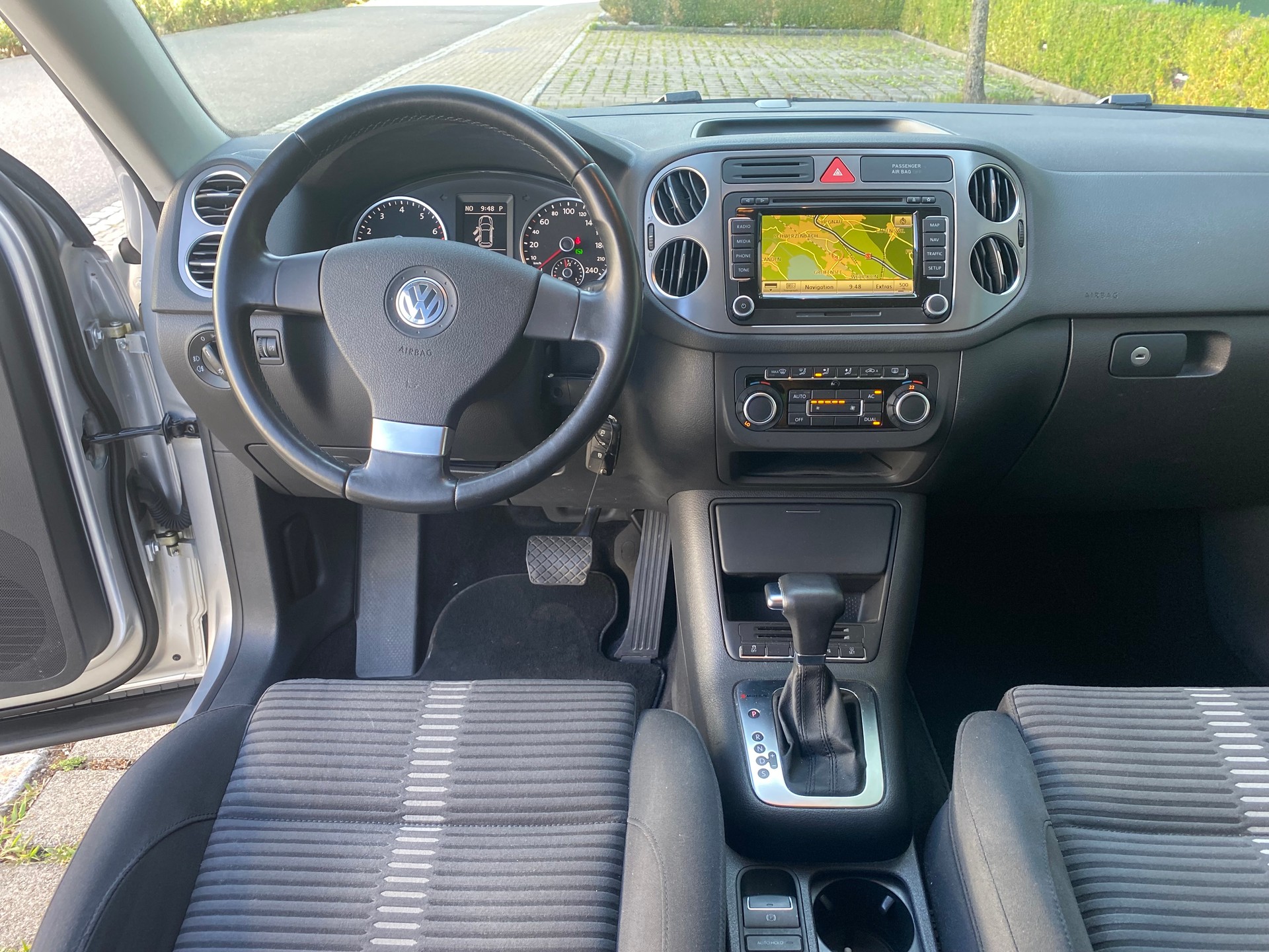 VW Tiguan 2.0 TSI Sport&Style Tiptronic-image-6