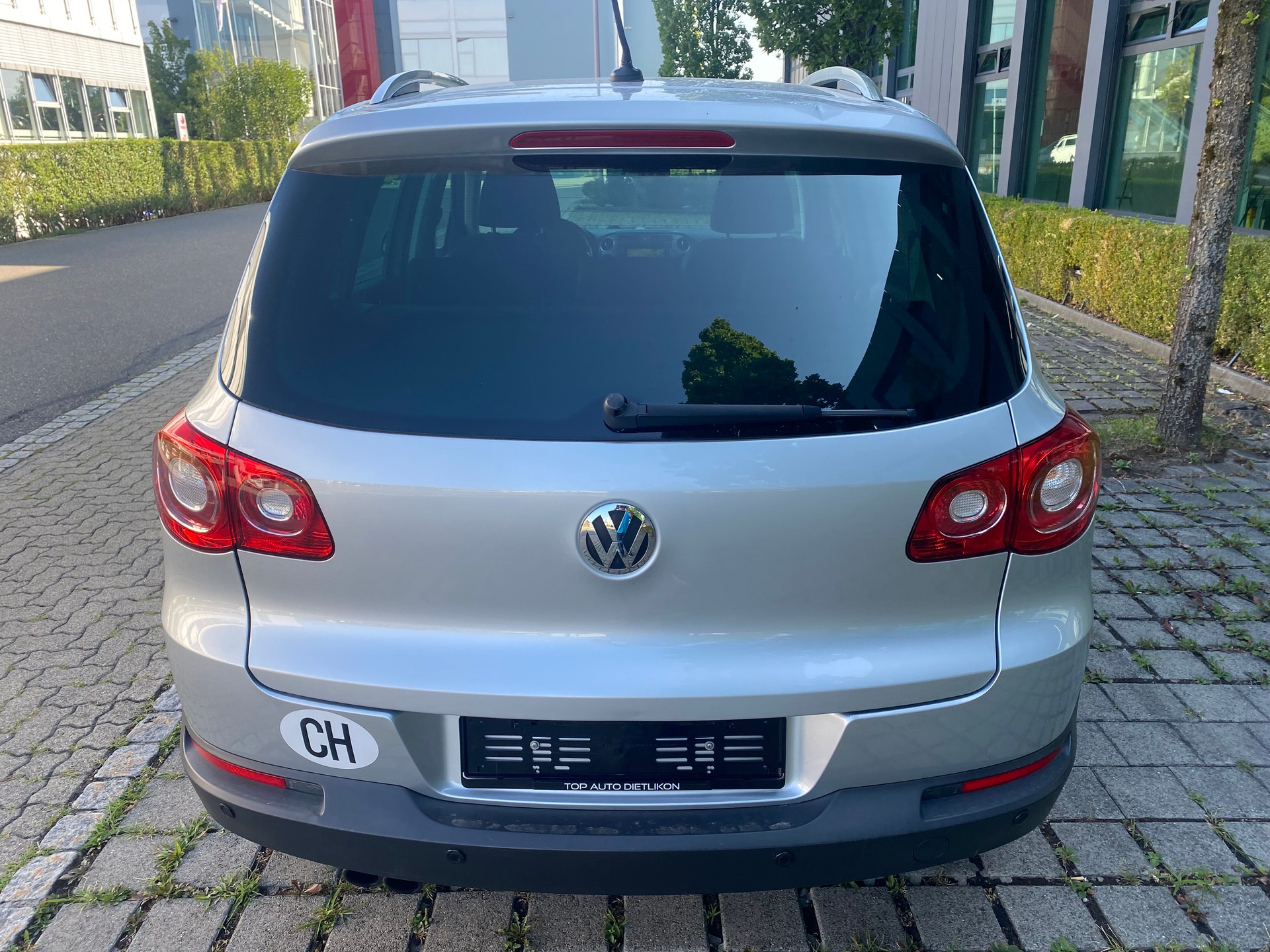 VW Tiguan 2.0 TSI Sport&Style Tiptronic-image-5