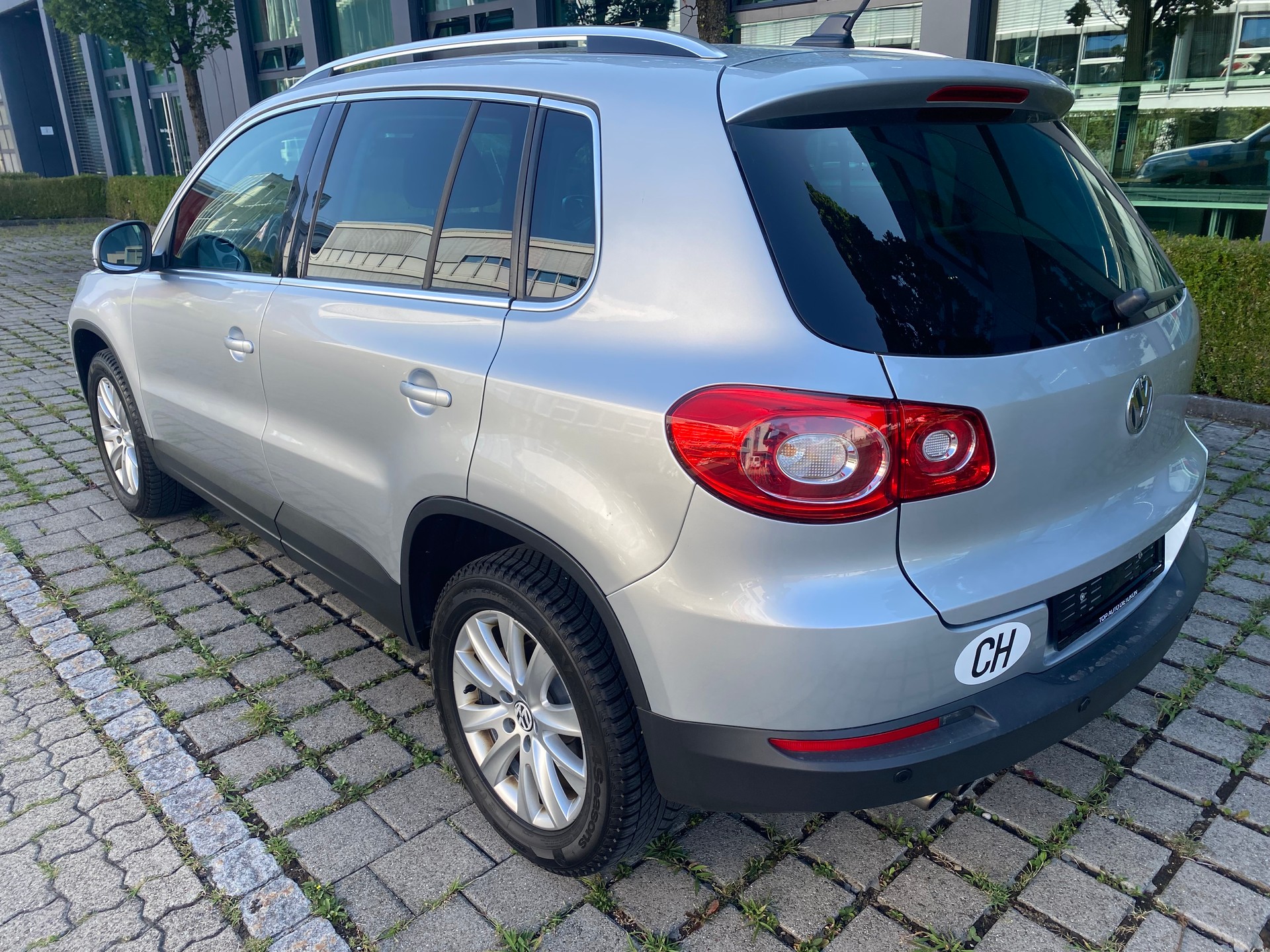 VW Tiguan 2.0 TSI Sport&Style Tiptronic-image-3