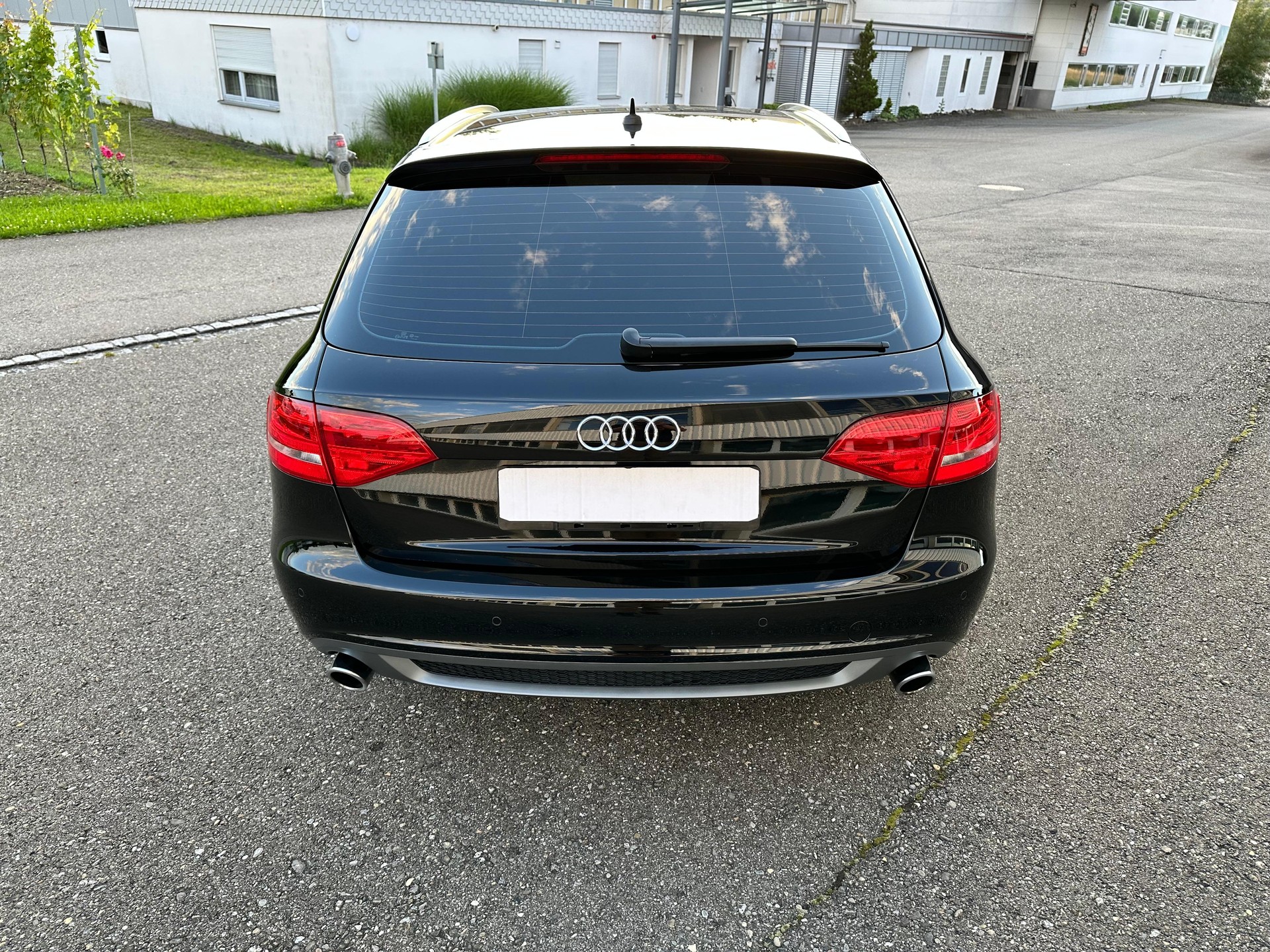 AUDI A4 Avant 2.0 TFSI quattro S-tronic-image-7