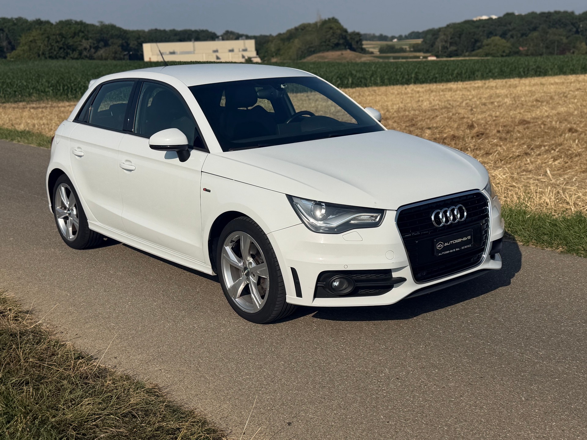 AUDI A1 Sportback Sport 1.4 TFSI Ambition S-tronic-image-9