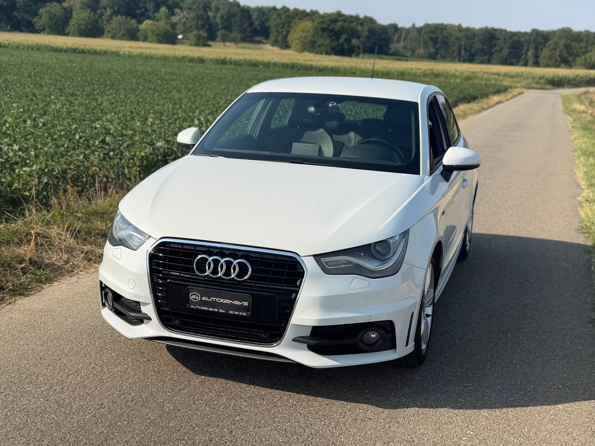 AUDI A1 Sportback Sport 1.4 TFSI Ambition S-tronic-image-2
