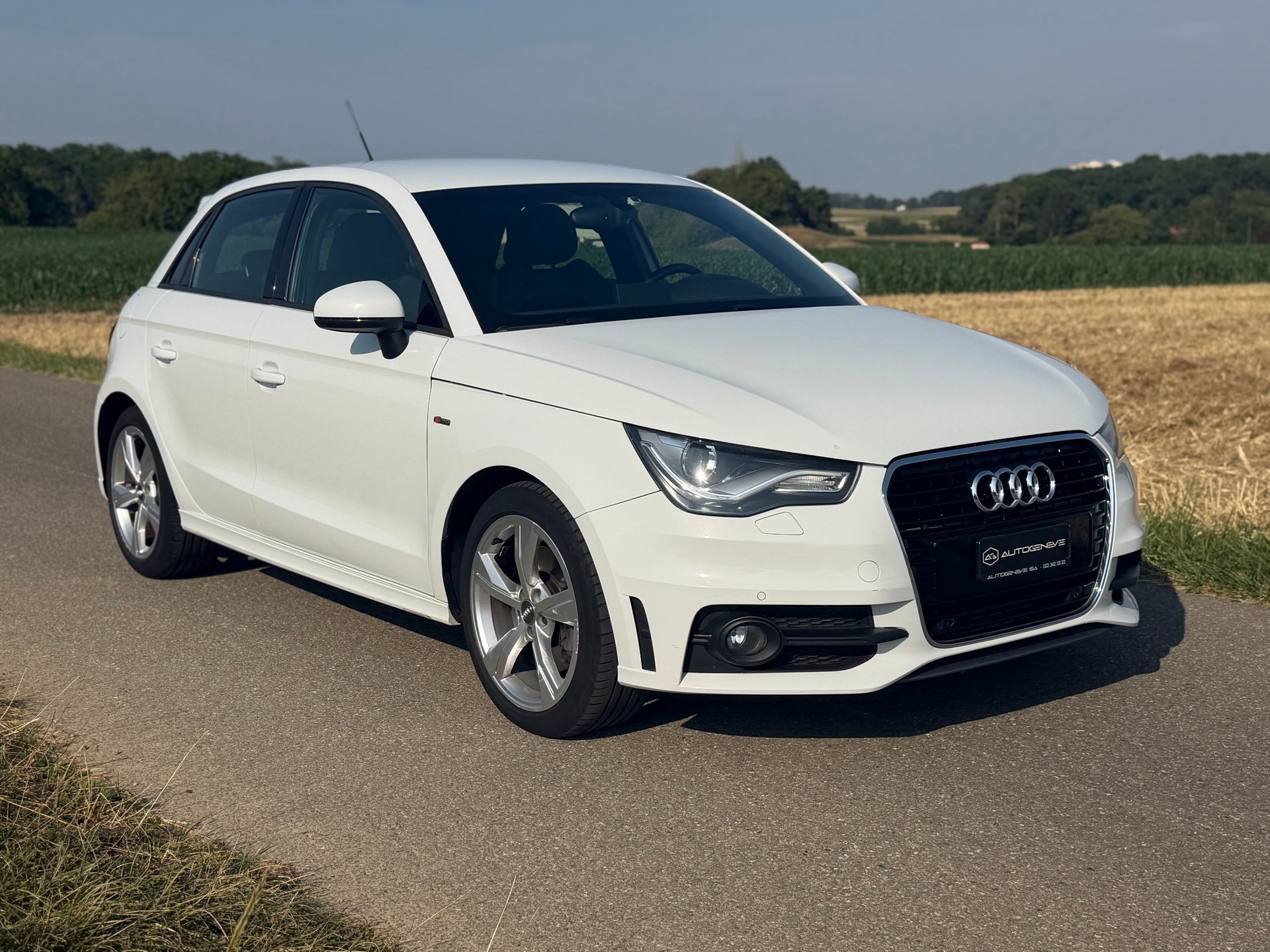 AUDI A1 Sportback Sport 1.4 TFSI Ambition S-tronic-image-5