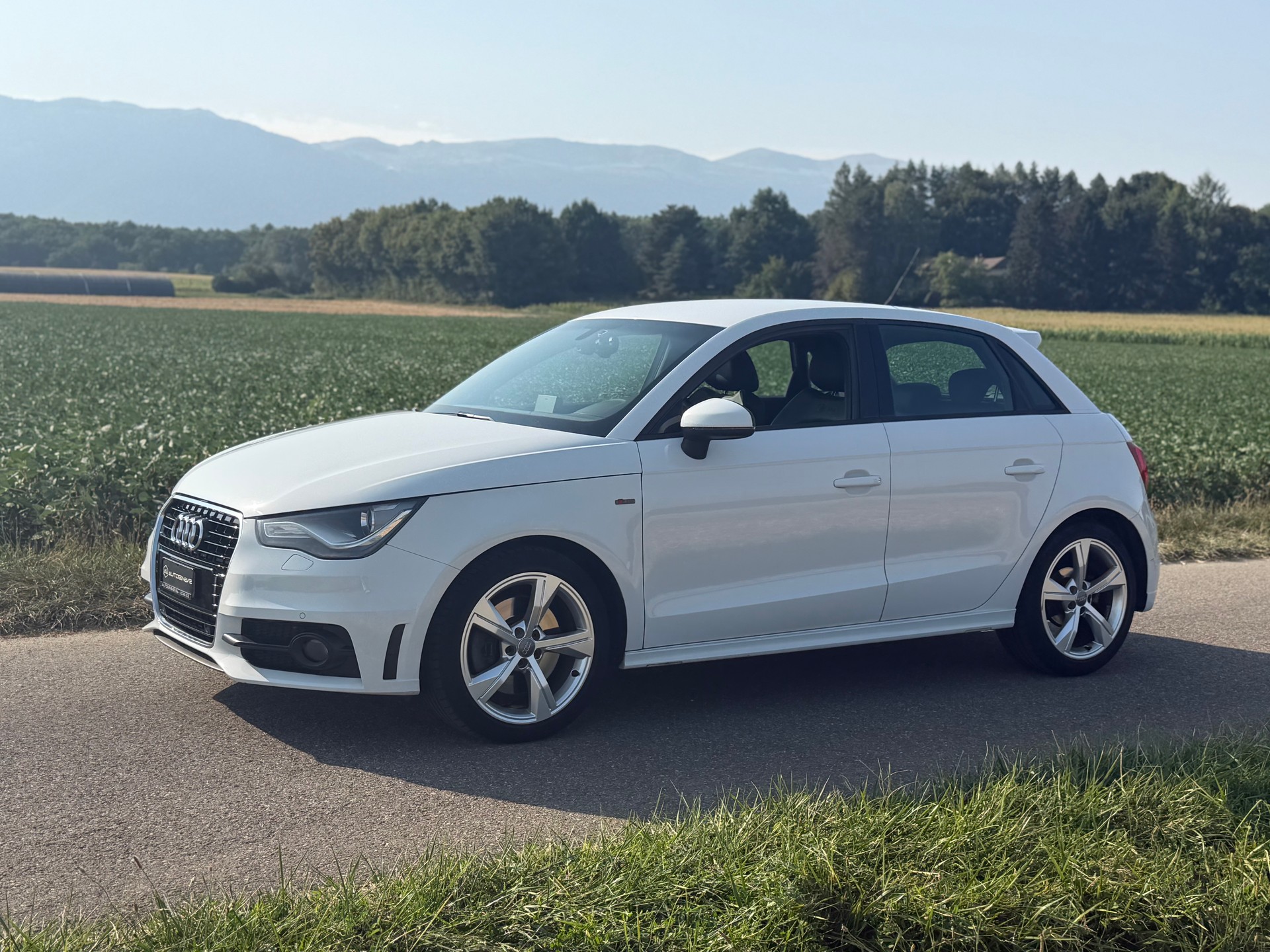 AUDI A1 Sportback Sport 1.4 TFSI Ambition S-tronic-image-4