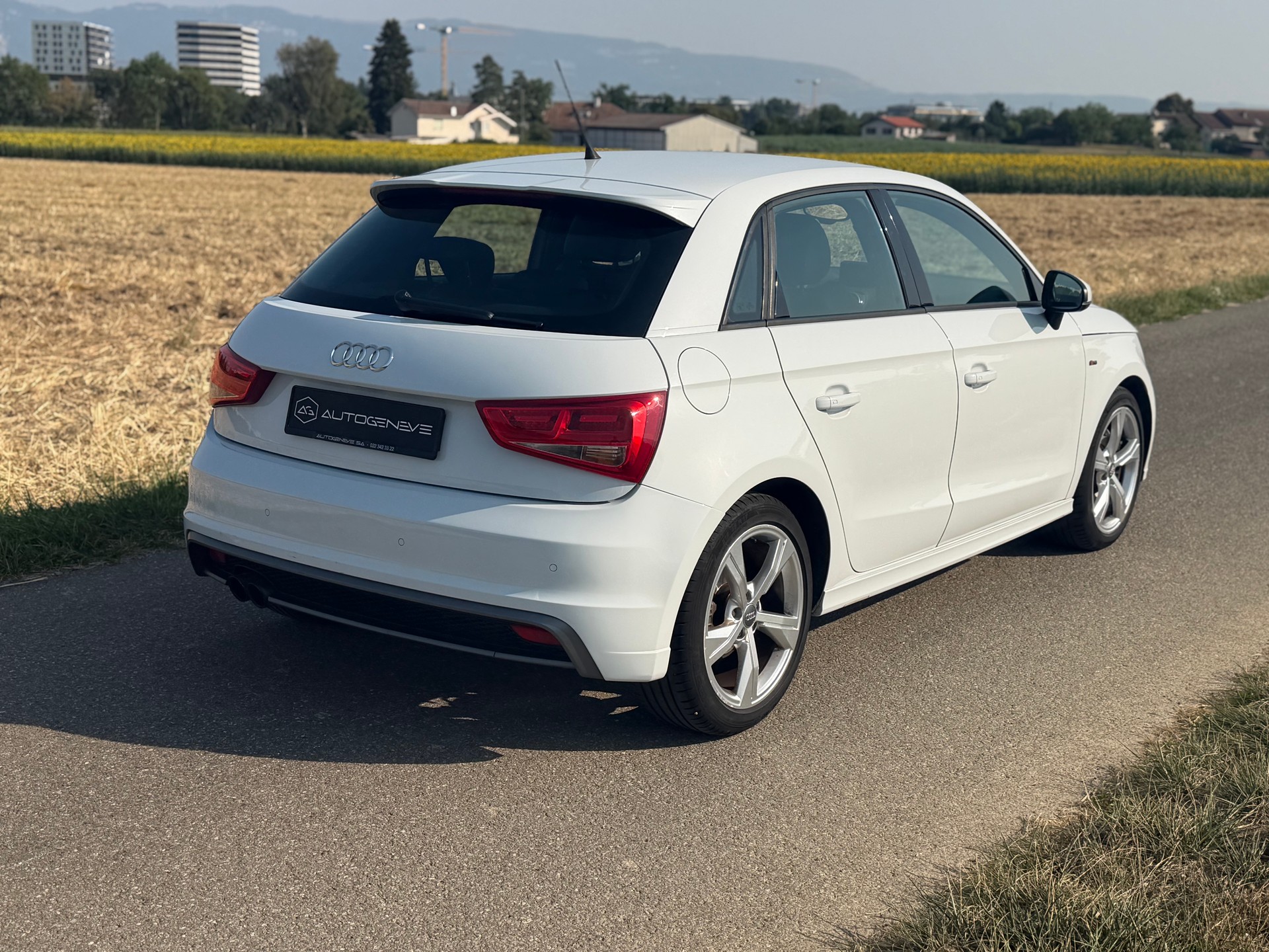 AUDI A1 Sportback Sport 1.4 TFSI Ambition S-tronic-image-6