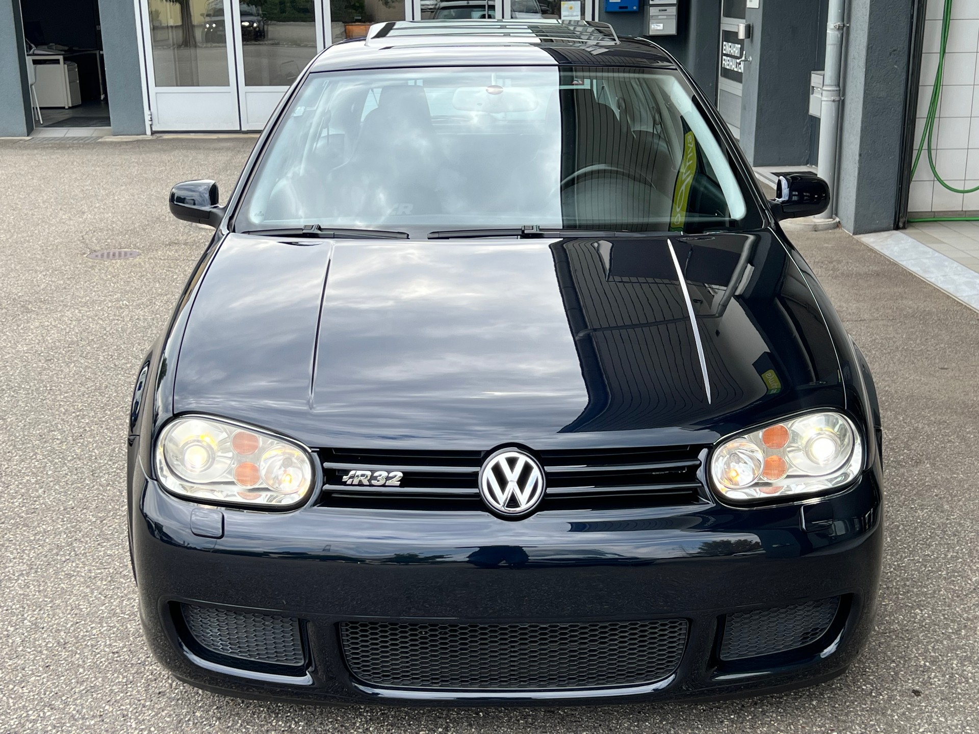 VW Golf IV 3.2 V6 R32 4motion-image-0