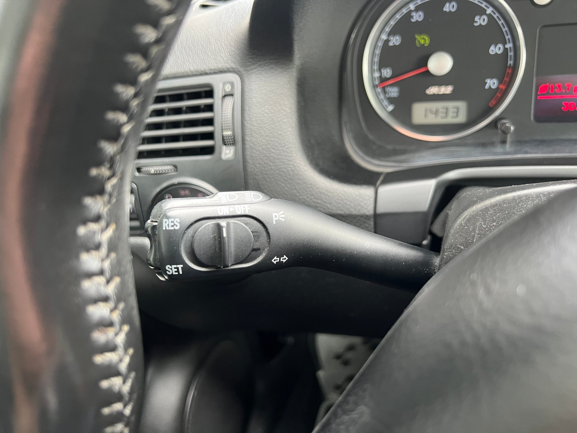 VW Golf IV 3.2 V6 R32 4motion-image-15