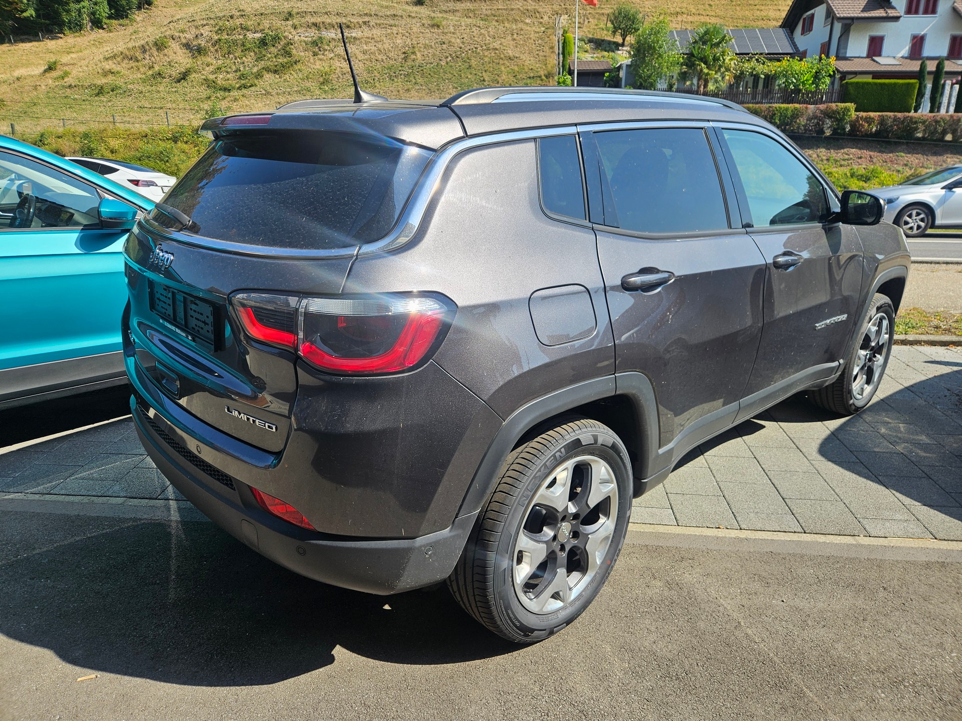 JEEP Compass 1.4 Turbo Limited AWD 9ATX-image-2