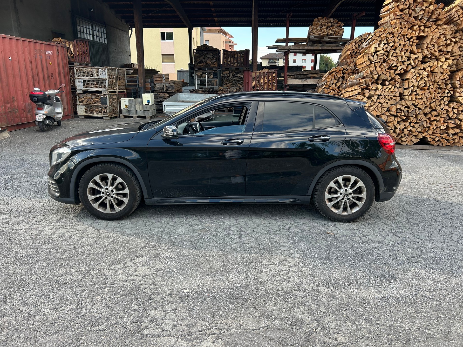 MERCEDES-BENZ GLA 200 7G-DCT-image-5