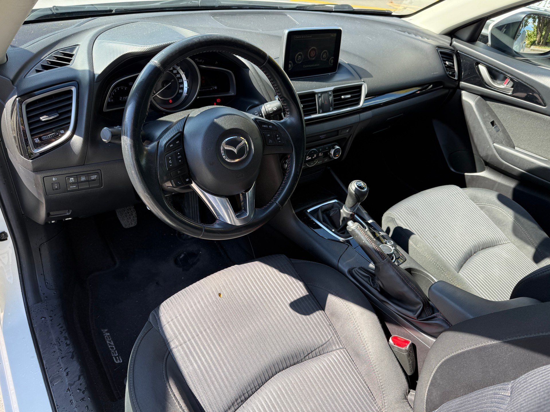 MAZDA 3 SKYACTIV-G 120 Ambition Plus-image-30
