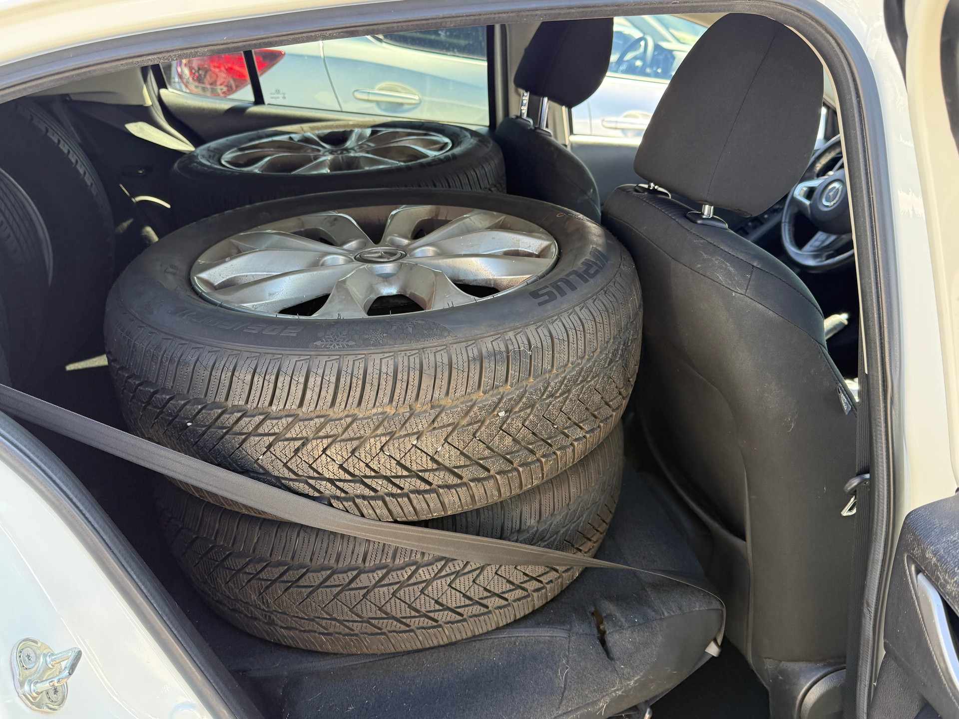MAZDA 3 SKYACTIV-G 120 Ambition Plus-image-6