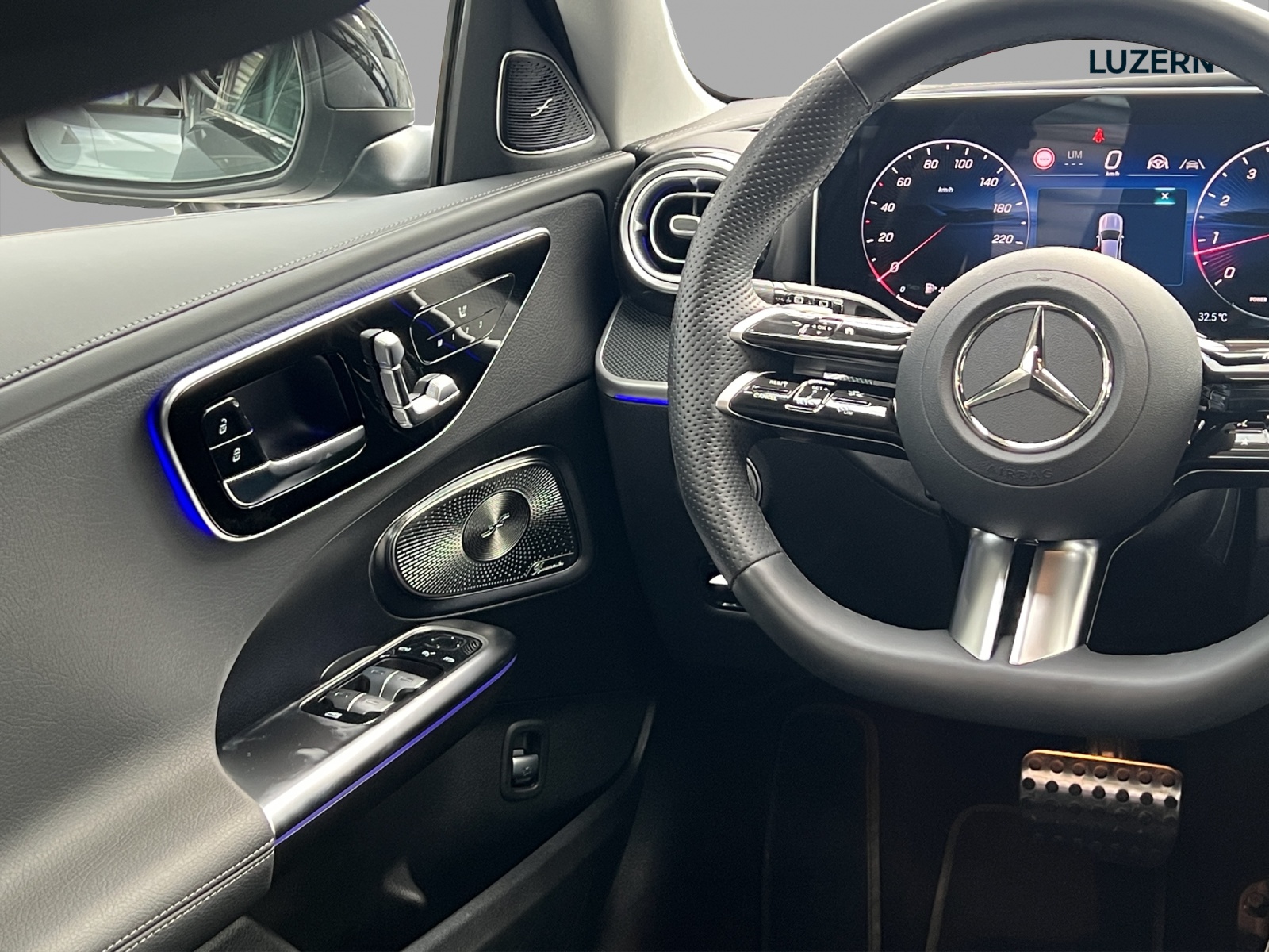 MERCEDES-BENZ C 200 T 4 Matic-image-12