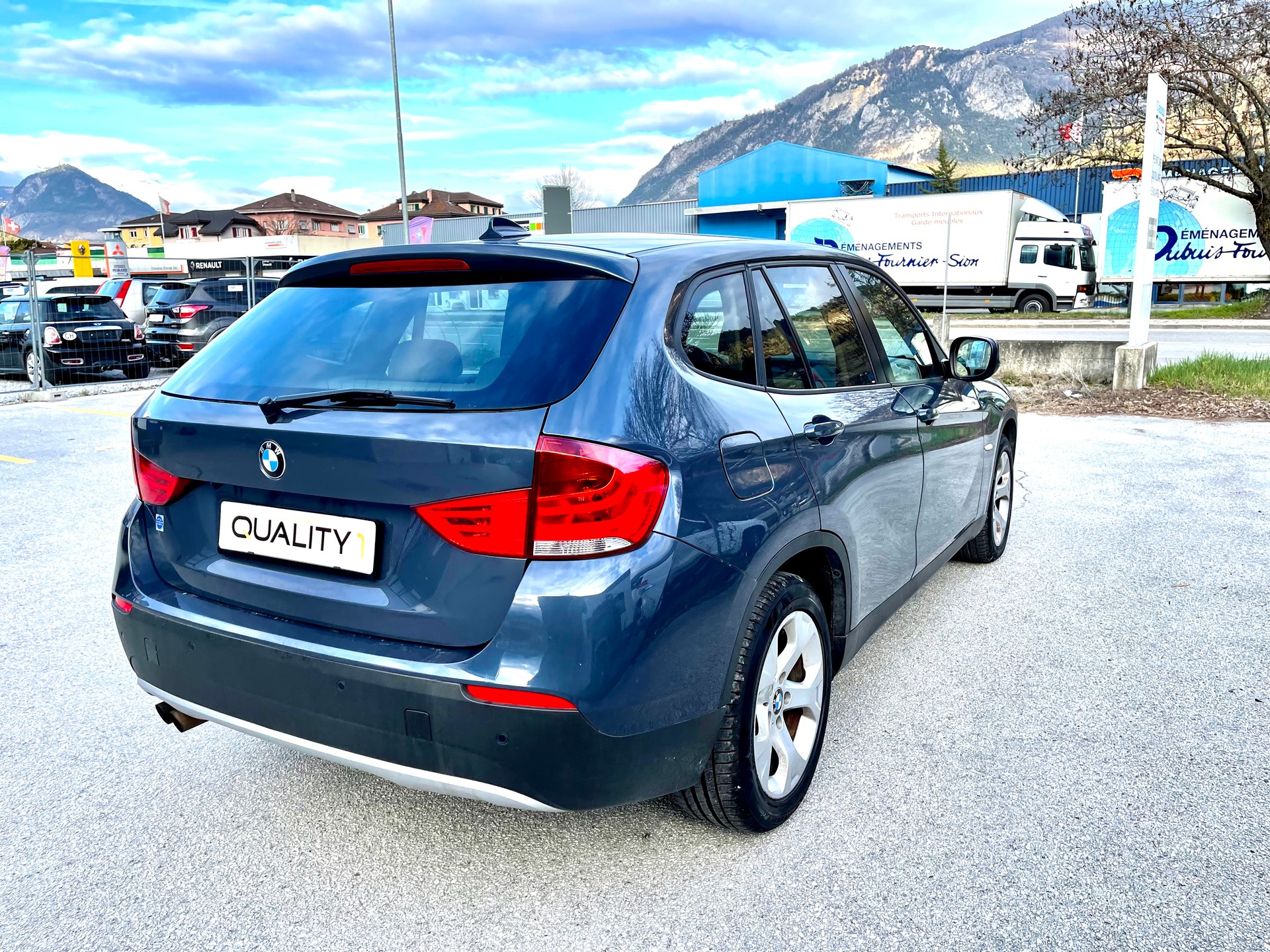 BMW X1 xDrive 25i Steptronic-image-17