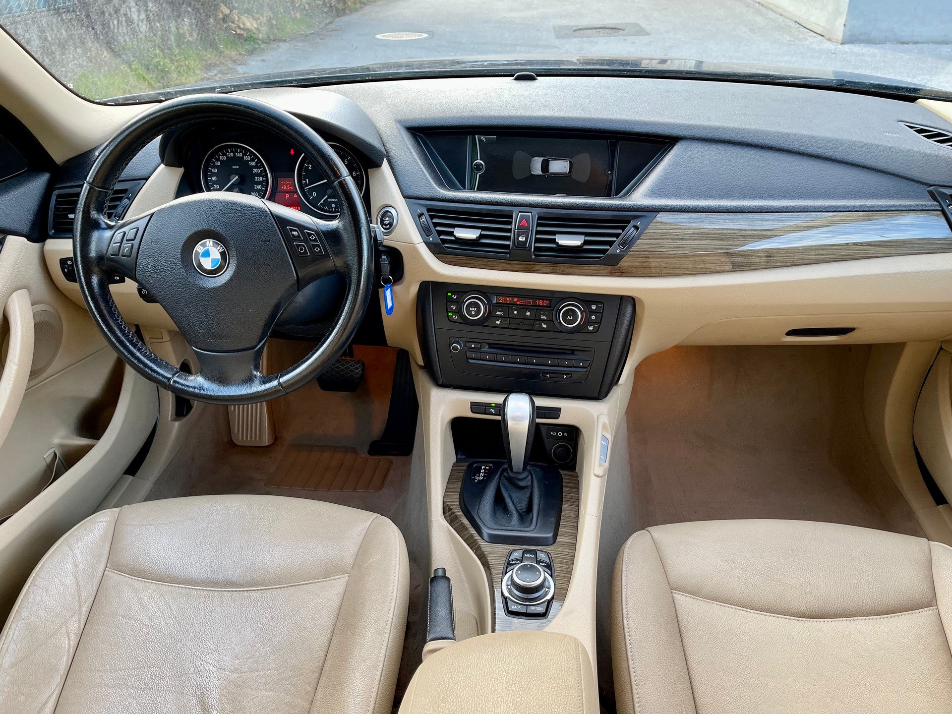 BMW X1 xDrive 25i Steptronic-image-1