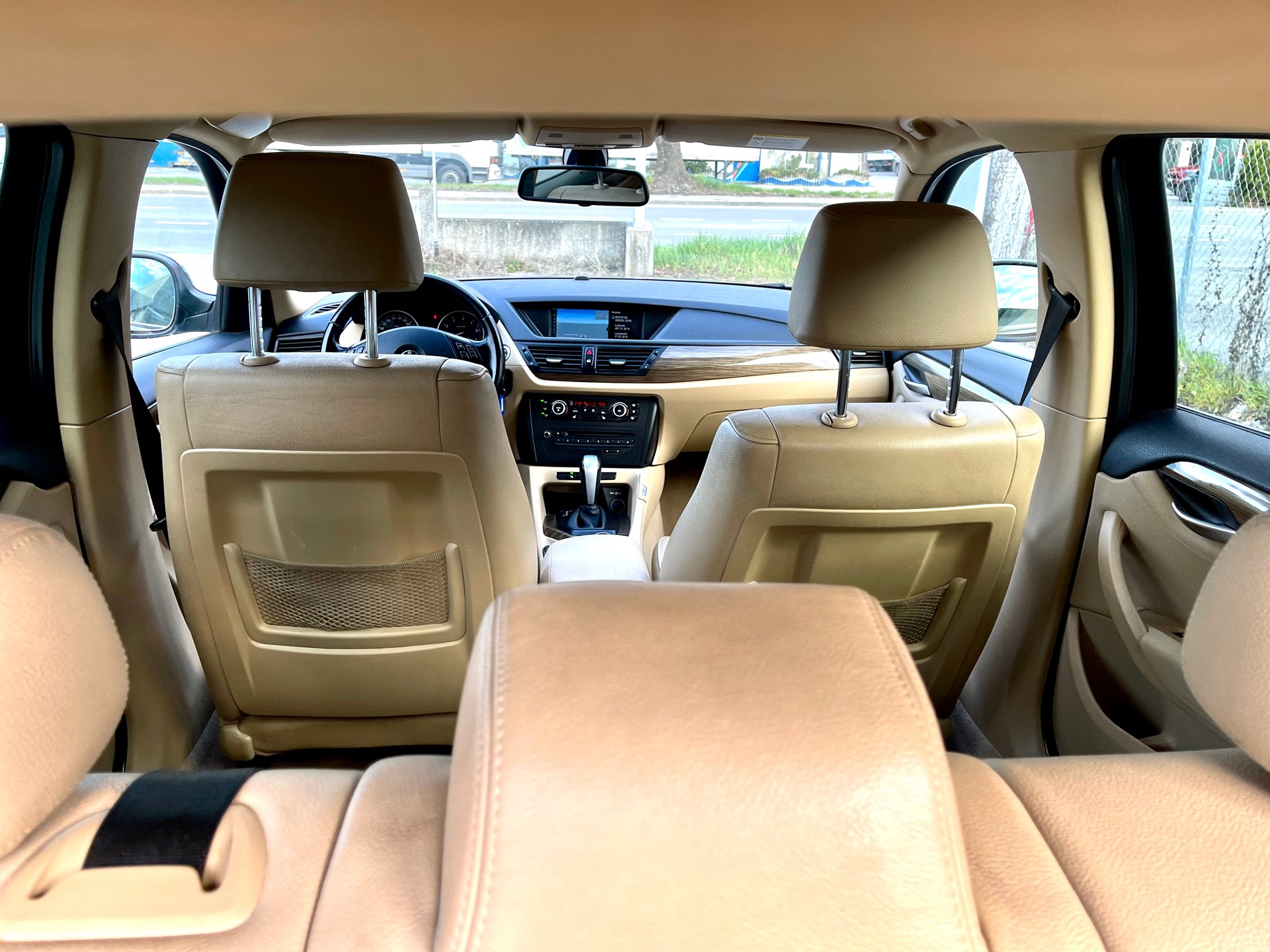 BMW X1 xDrive 25i Steptronic-image-15