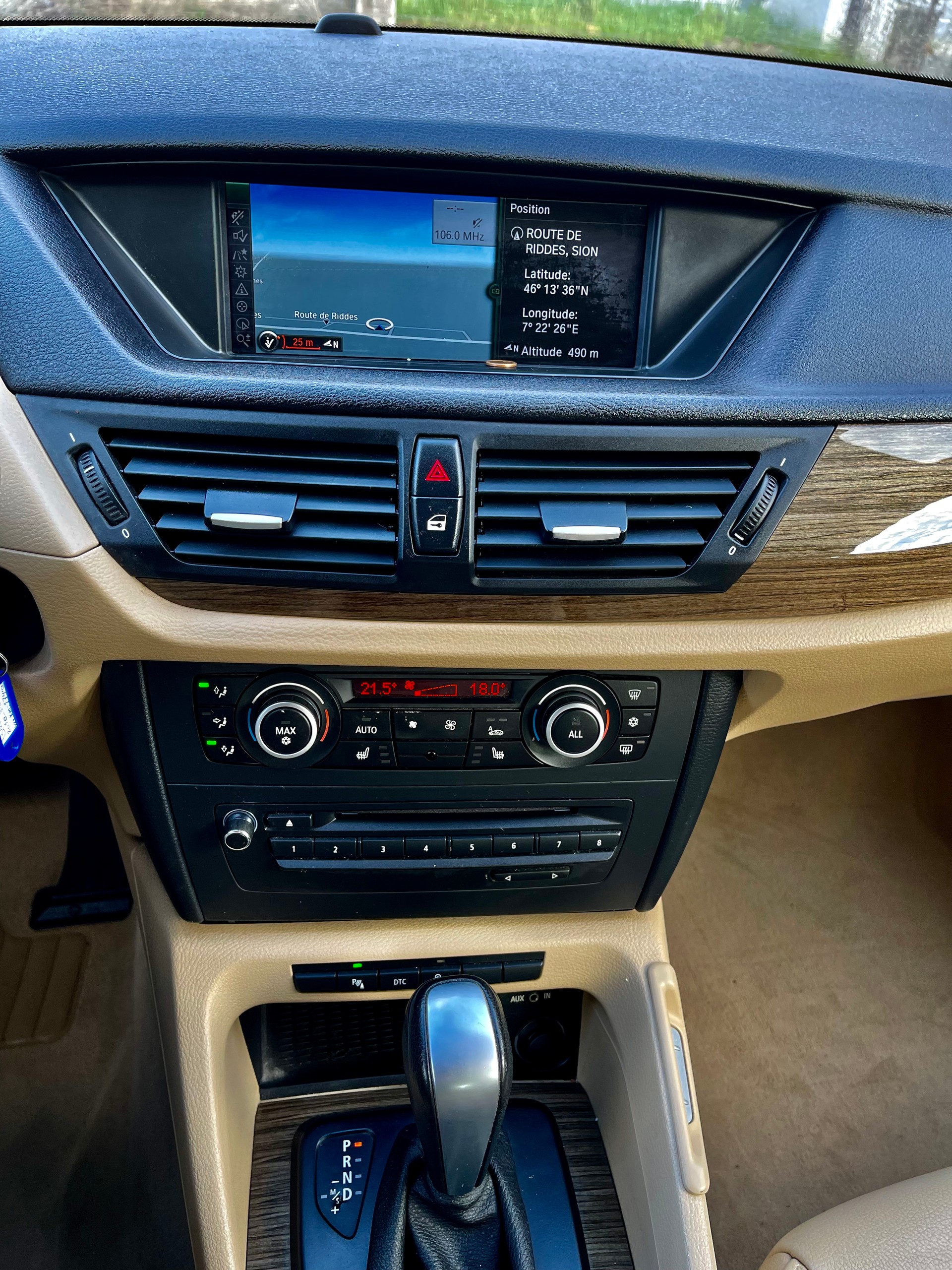 BMW X1 xDrive 25i Steptronic-image-12