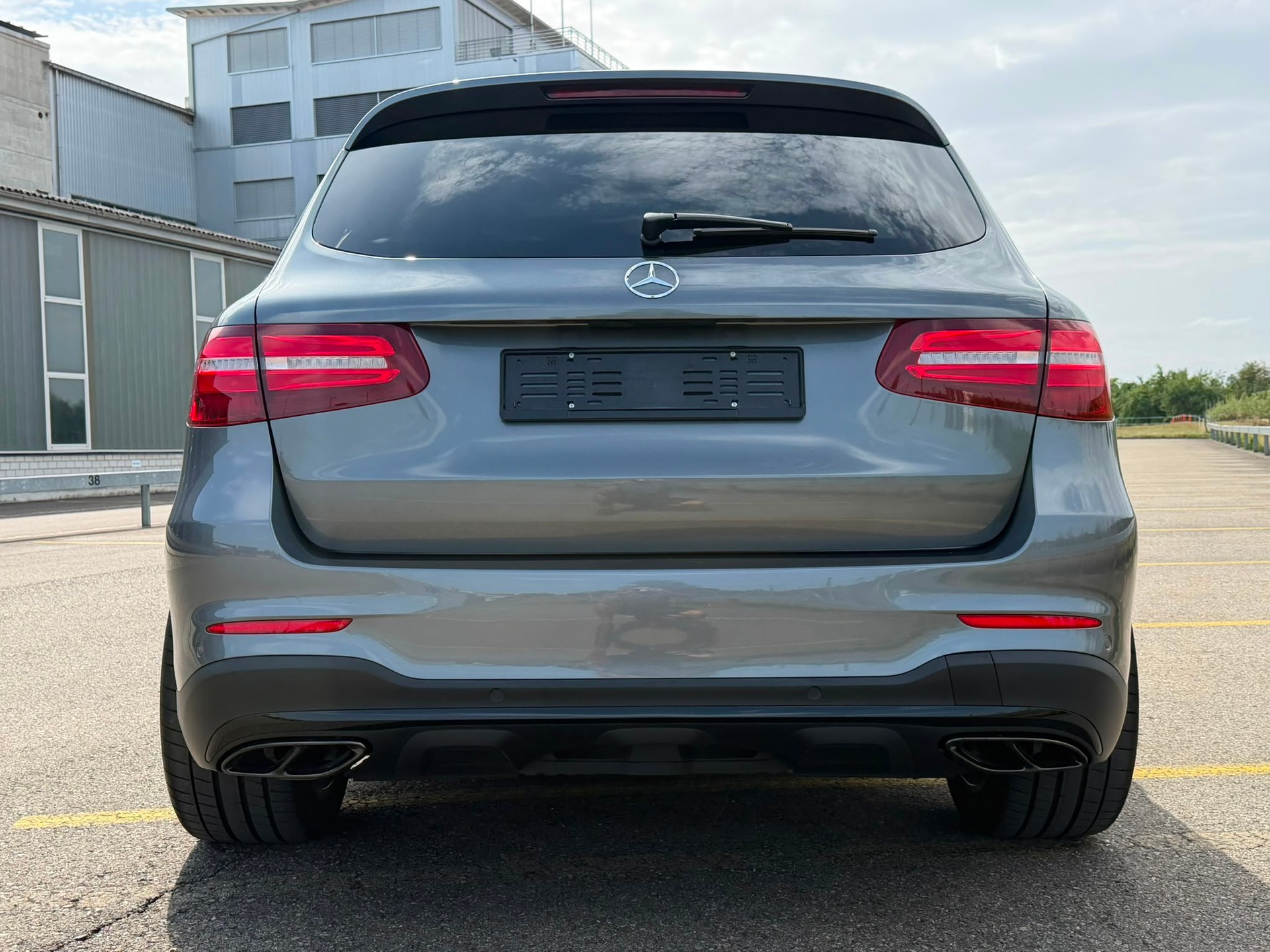 MERCEDES-BENZ GLC 43 AMG 4m-image-2
