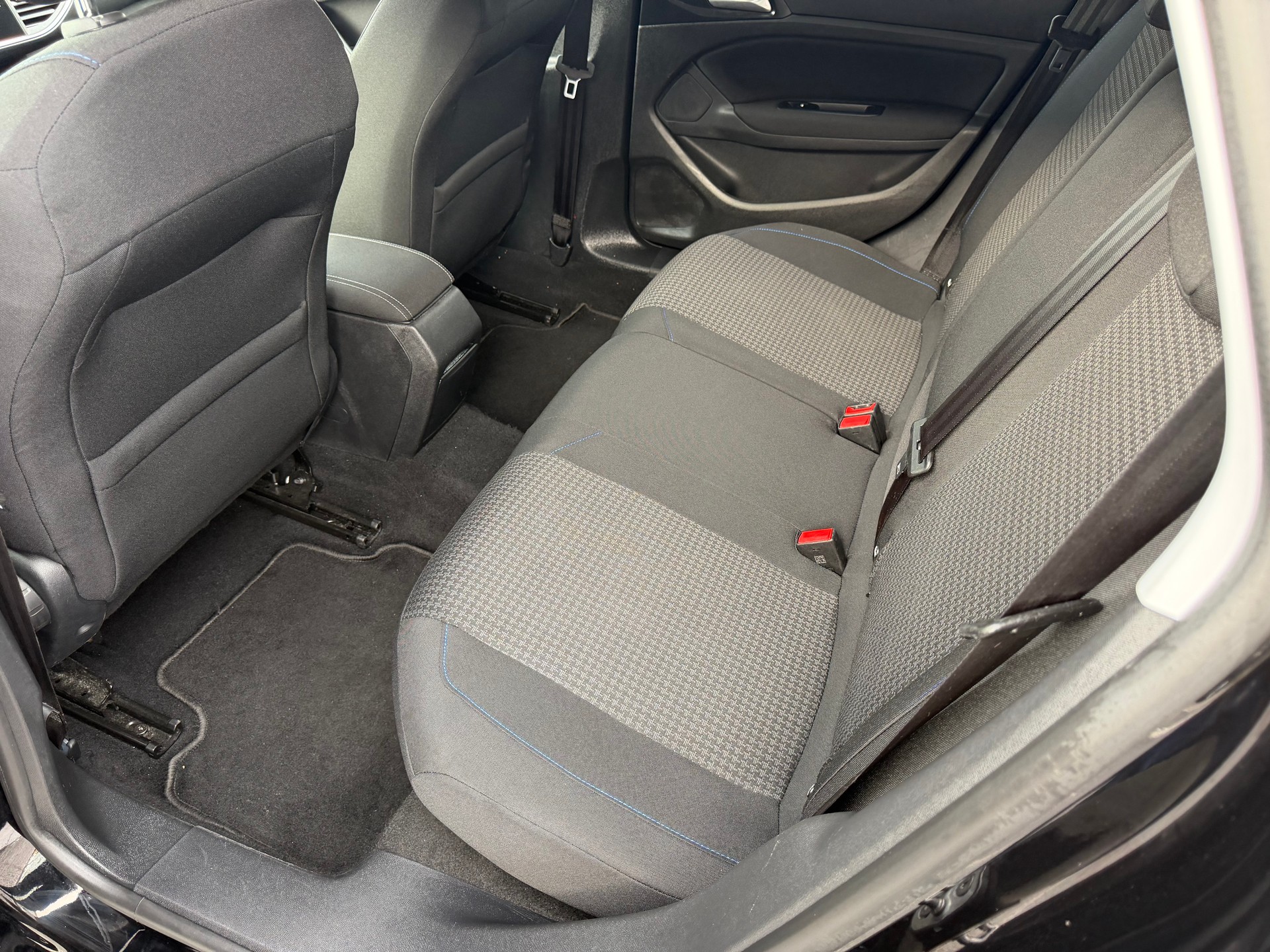 PEUGEOT 308 SW 1.2 Pure Tech Style EAT8-image-8