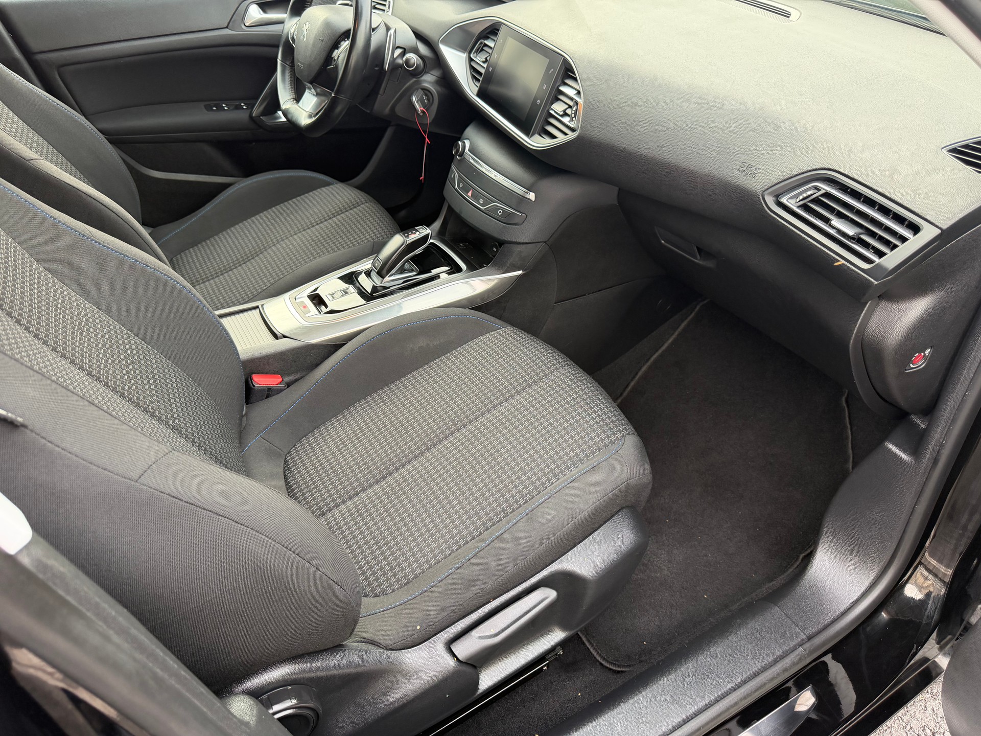 PEUGEOT 308 SW 1.2 Pure Tech Style EAT8-image-12