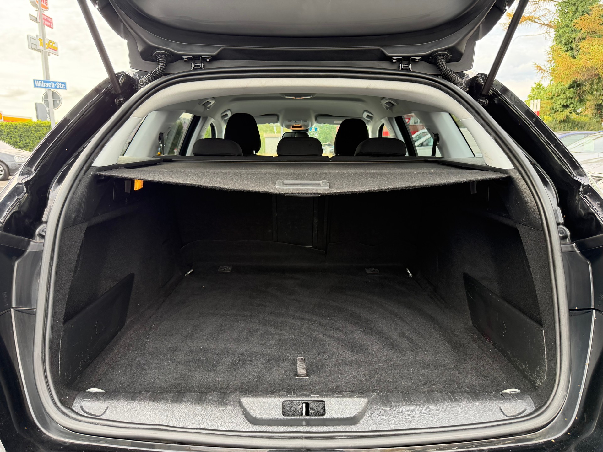PEUGEOT 308 SW 1.2 Pure Tech Style EAT8-image-10