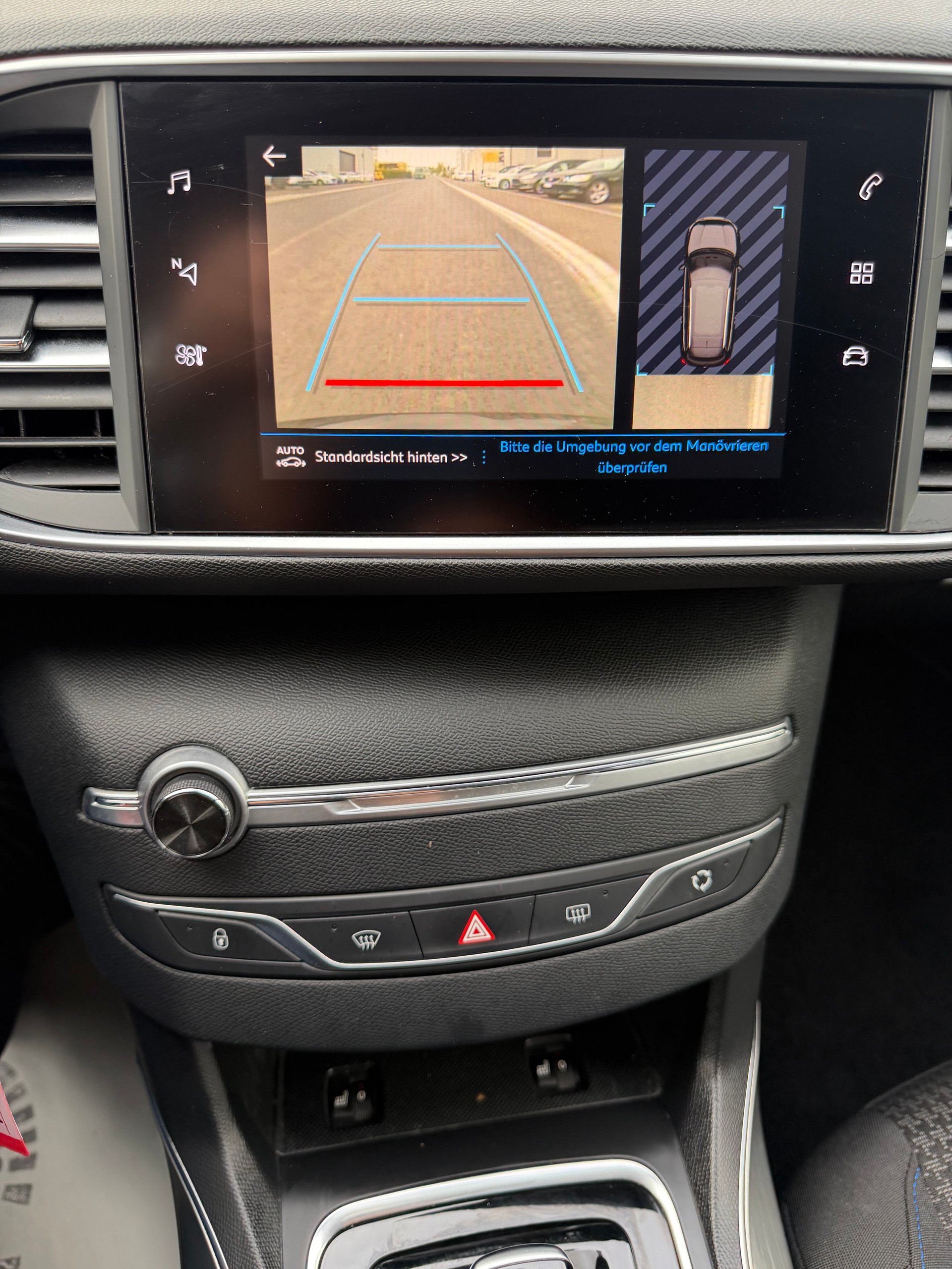 PEUGEOT 308 SW 1.2 Pure Tech Style EAT8-image-14
