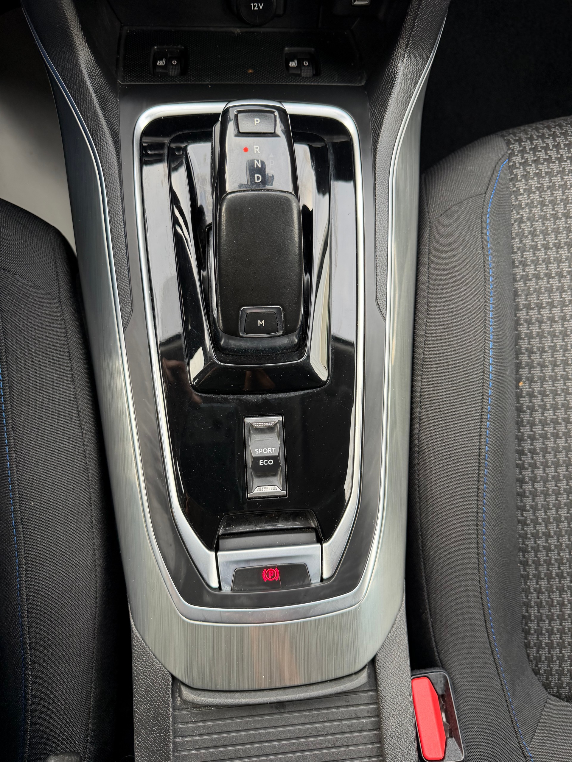 PEUGEOT 308 SW 1.2 Pure Tech Style EAT8-image-13