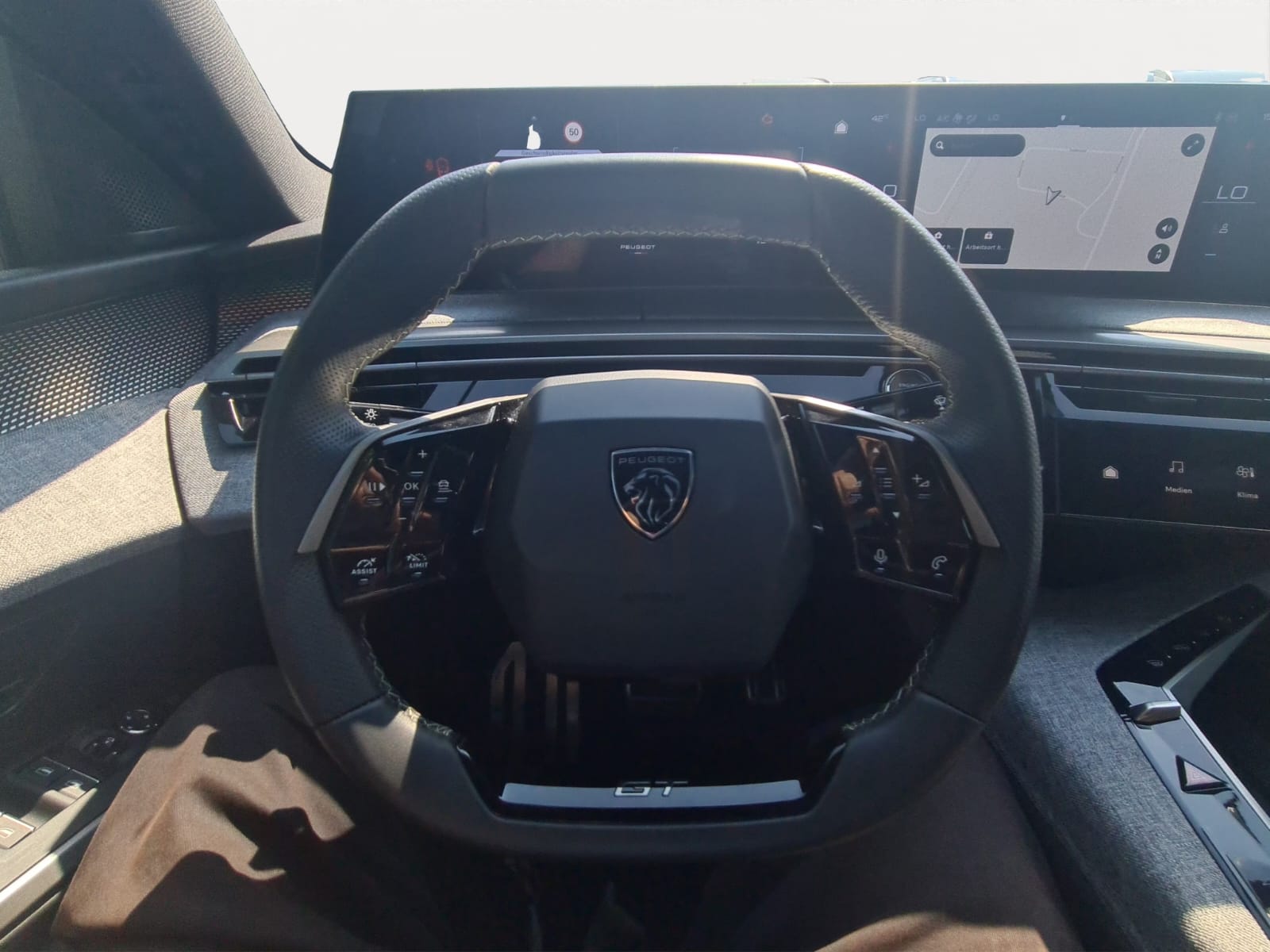 PEUGEOT 3008 145 e-DCS6 Hybrid GT-image-9