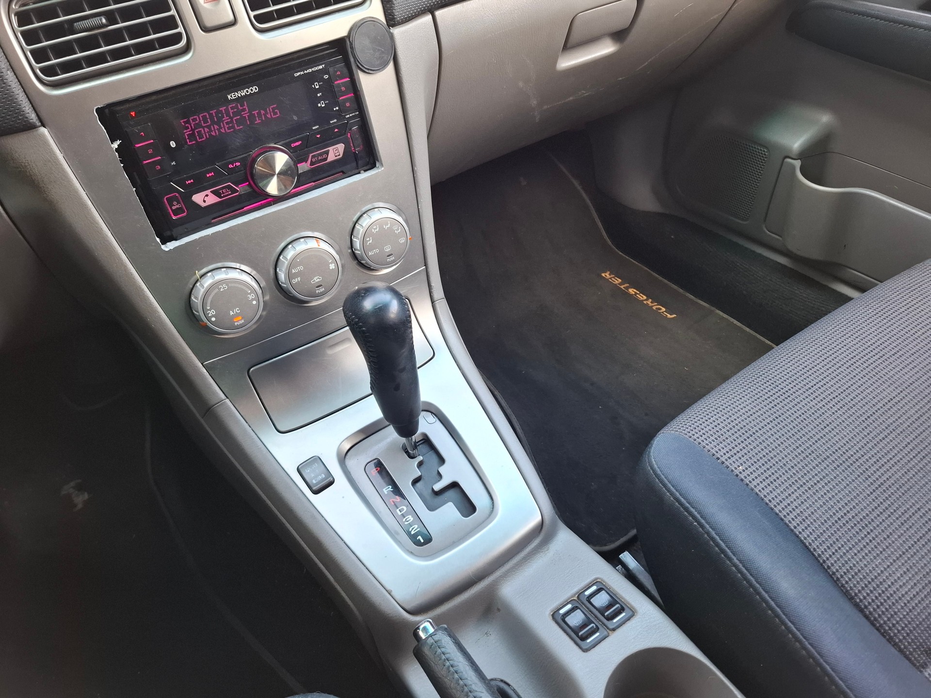 SUBARU Forester 2.0X Comfort-image-9