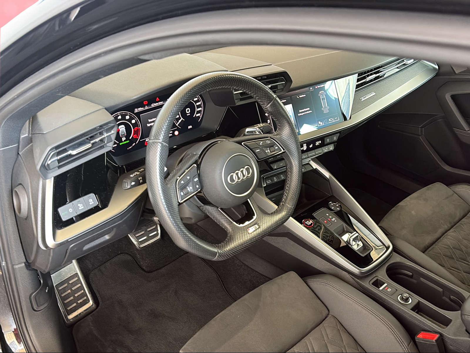 AUDI RS3 Sportback 2.5 TFSI quattro S-Tronic-image-4