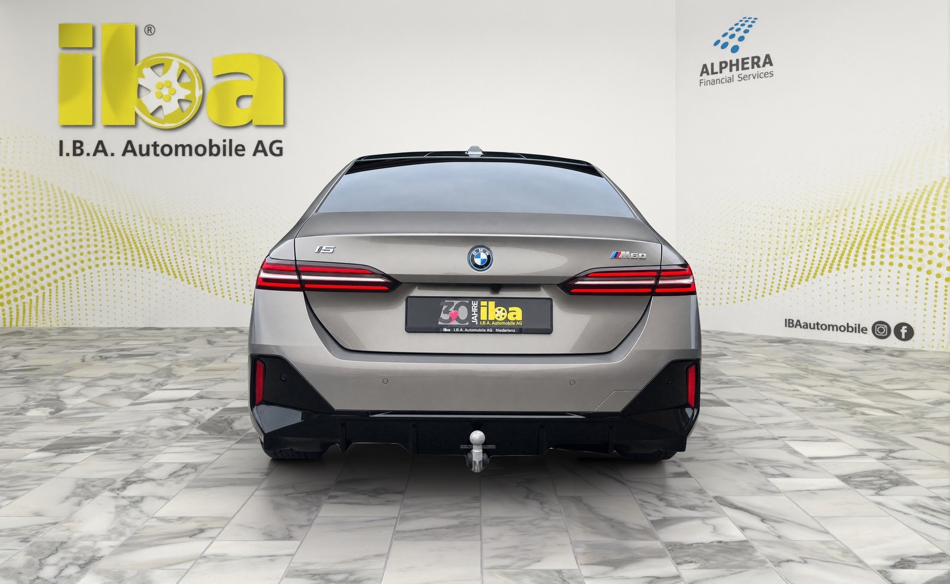 BMW i5 M60 xDrive (CH) LP: Fr. 150'670! AHK / Innovationspaket / Travel Paket / Comfort Paket-showroom-element-3
